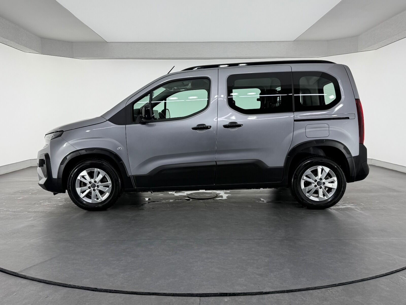 Peugeot Rifter 1.5 BlueHDI Allure EAT8 - 2025 - Detay