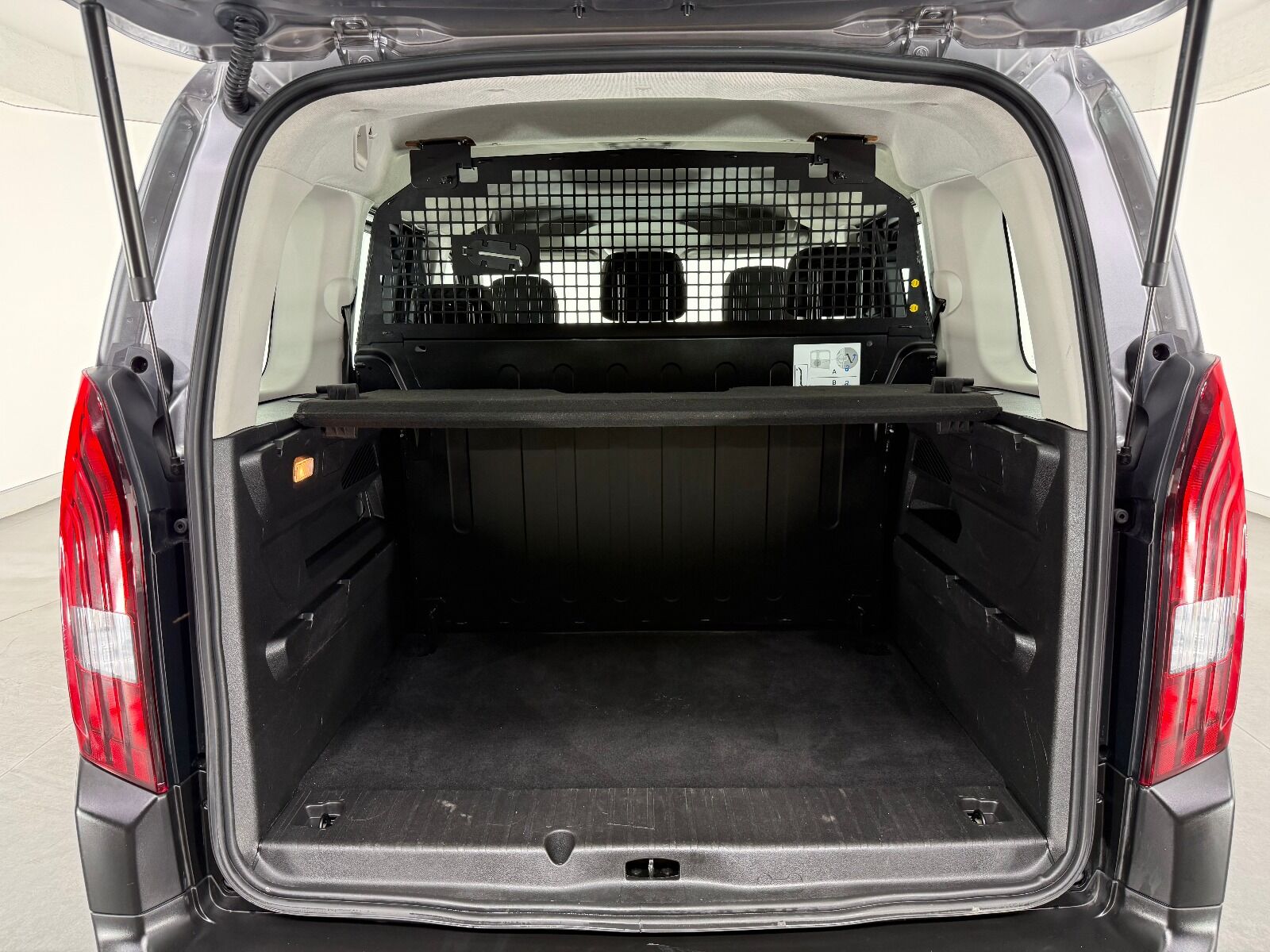 Peugeot Rifter 1.5 BlueHDI Allure EAT8 - 2025 - Detay