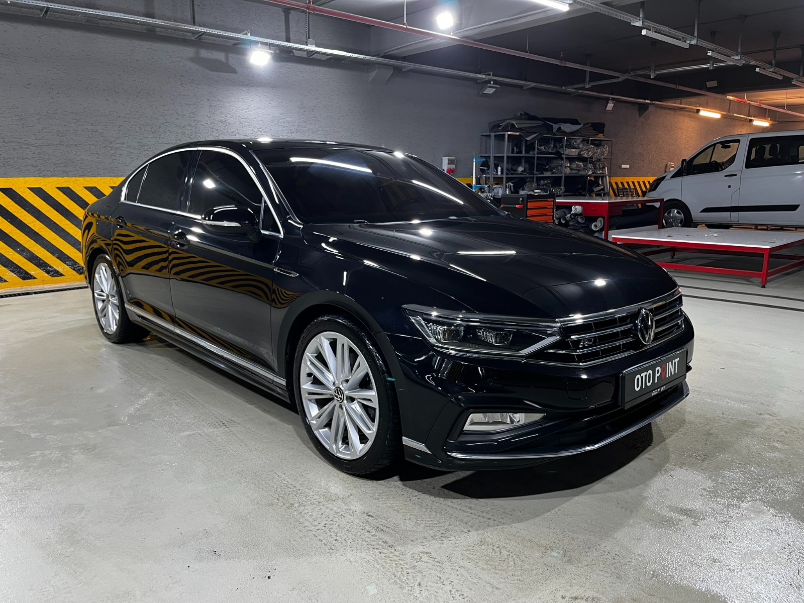 Volkswagen Passat Sedan 1.6 TDI BMT R Line DSG - 2020