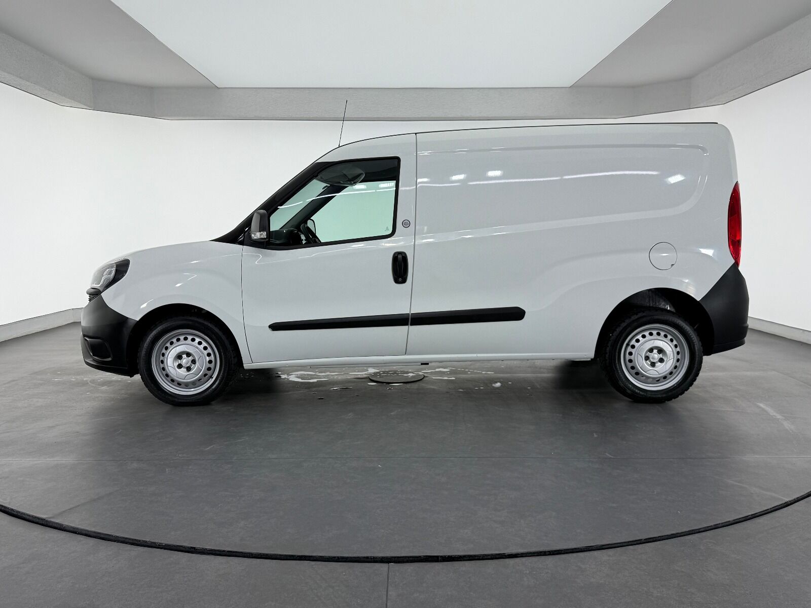 Fiat Doblo Cargo 1.6 MultiJet Maxi - 2023 - Detay