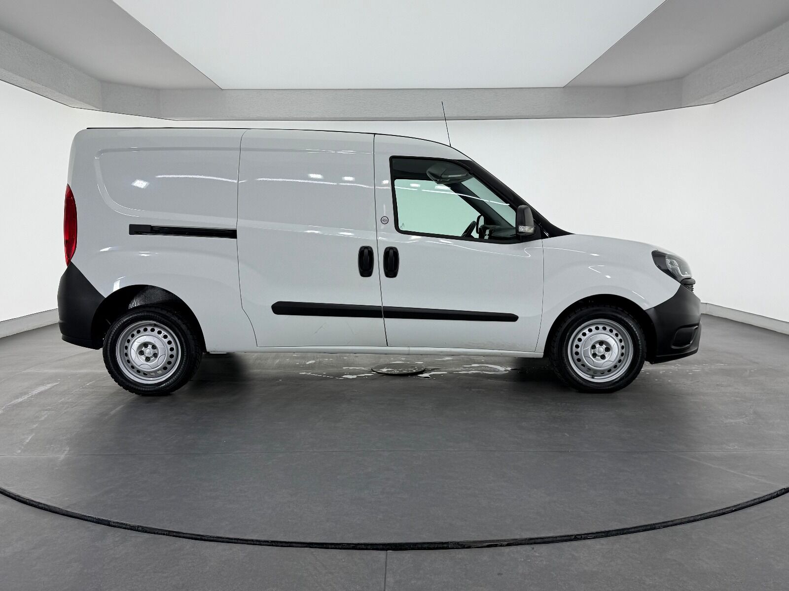 Fiat Doblo Cargo 1.6 MultiJet Maxi - 2023 - Detay