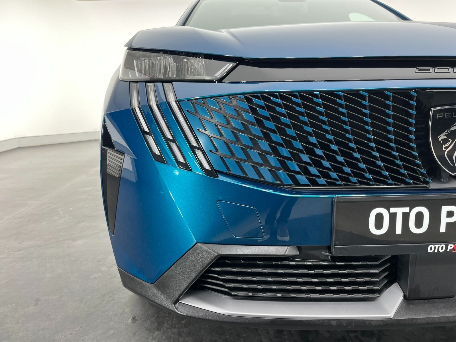 Peugeot 3008 Crossover 1.2 Hybrid Allure eDCS6 - 2025 - Detay