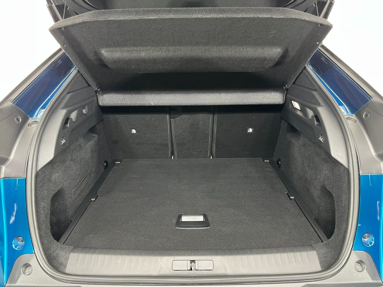 Peugeot 3008 Crossover 1.2 Hybrid Allure eDCS6 - 2025 - Detay