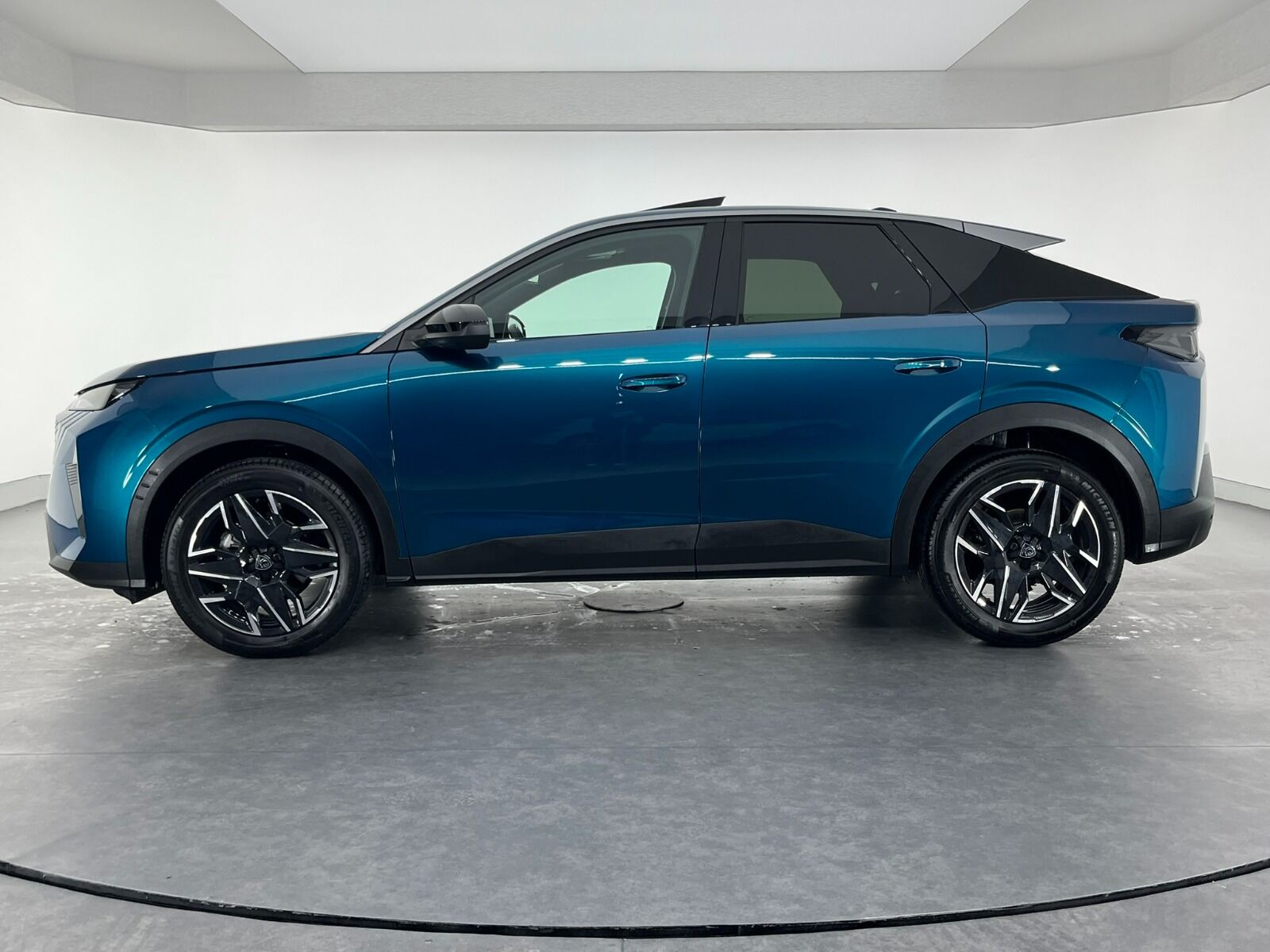 Peugeot 3008 Crossover 1.2 Hybrid Allure eDCS6 - 2025 - Detay