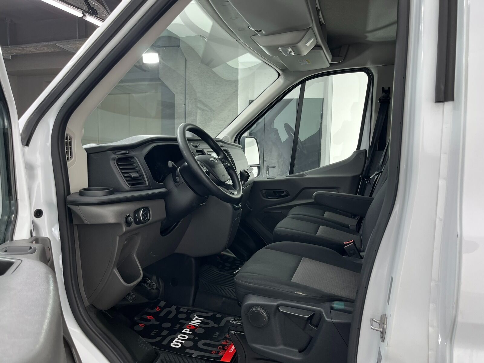 Ford Transit 350 E - 2024 - Detay