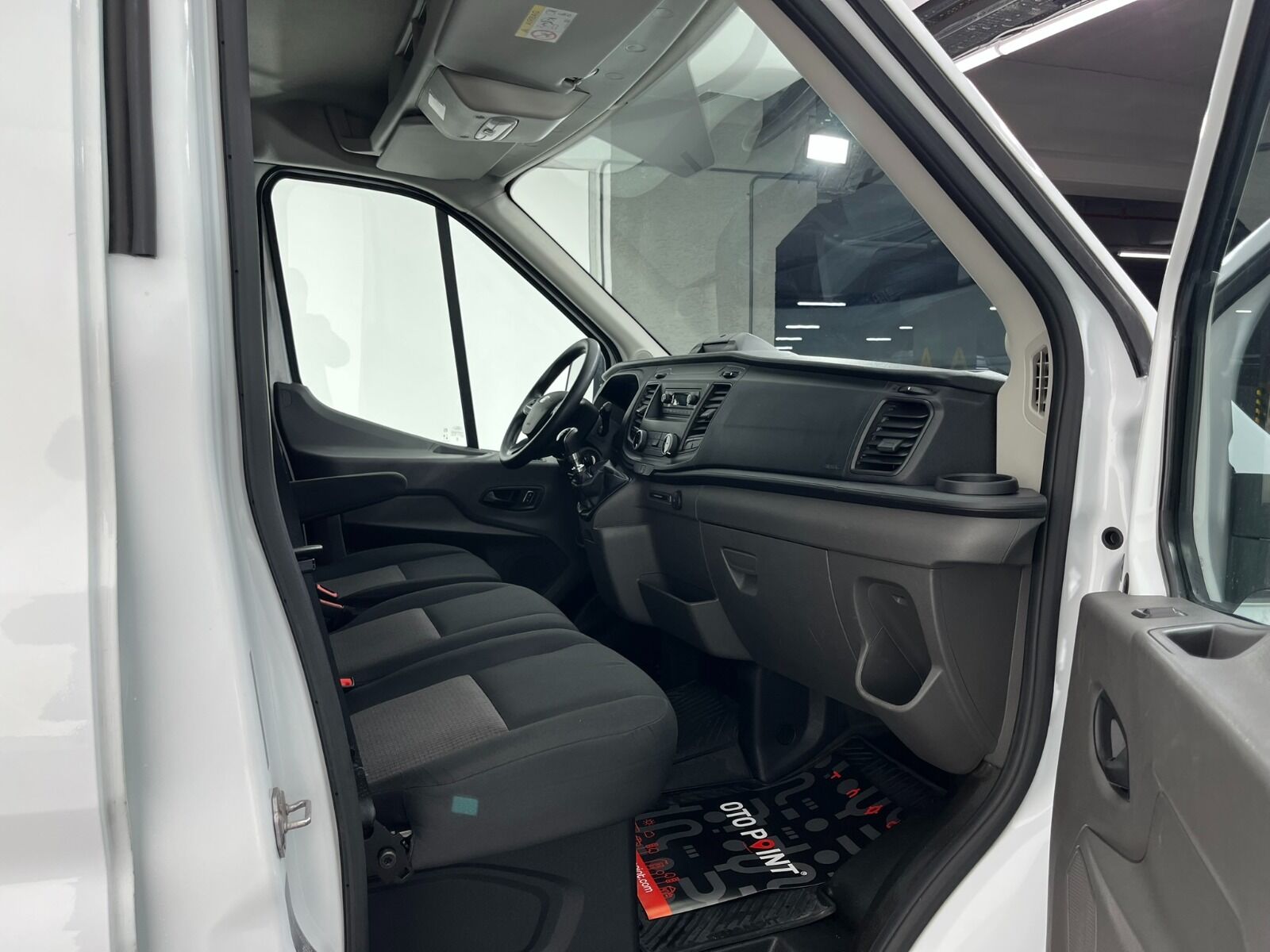 Ford Transit 350 E - 2024 - Detay