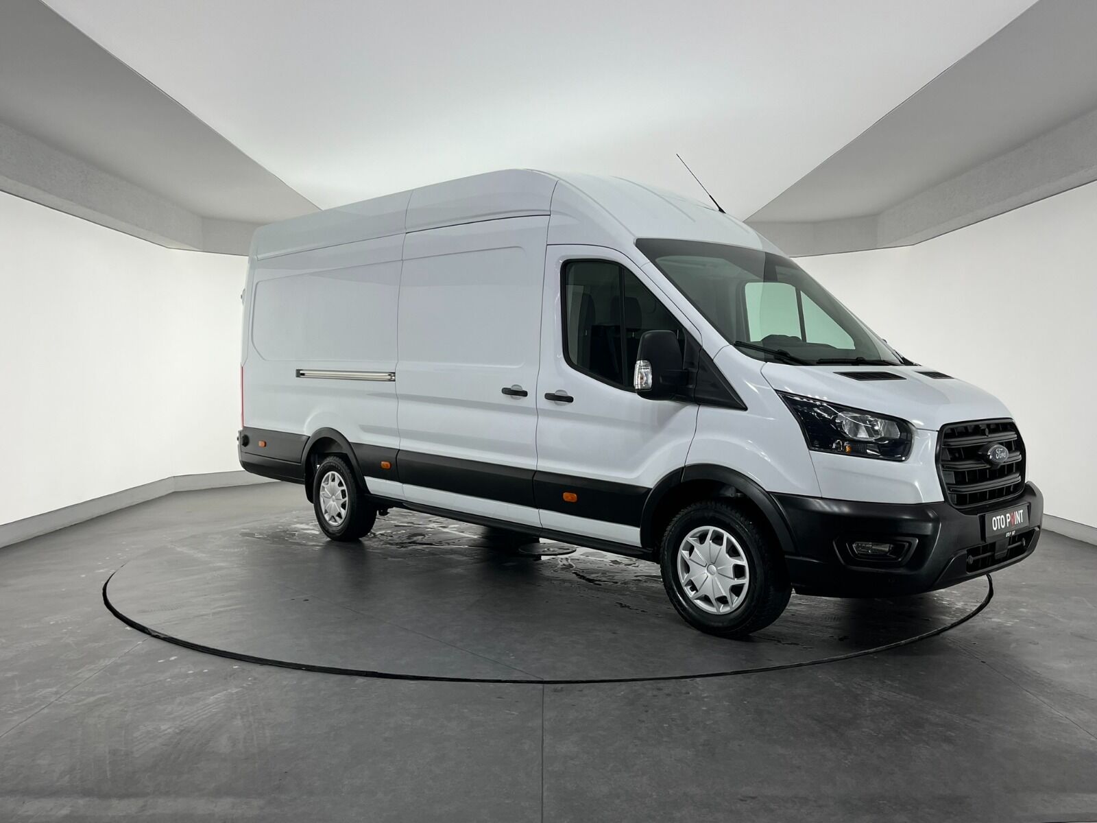 Ford Transit 350 E - 2024 - Detay