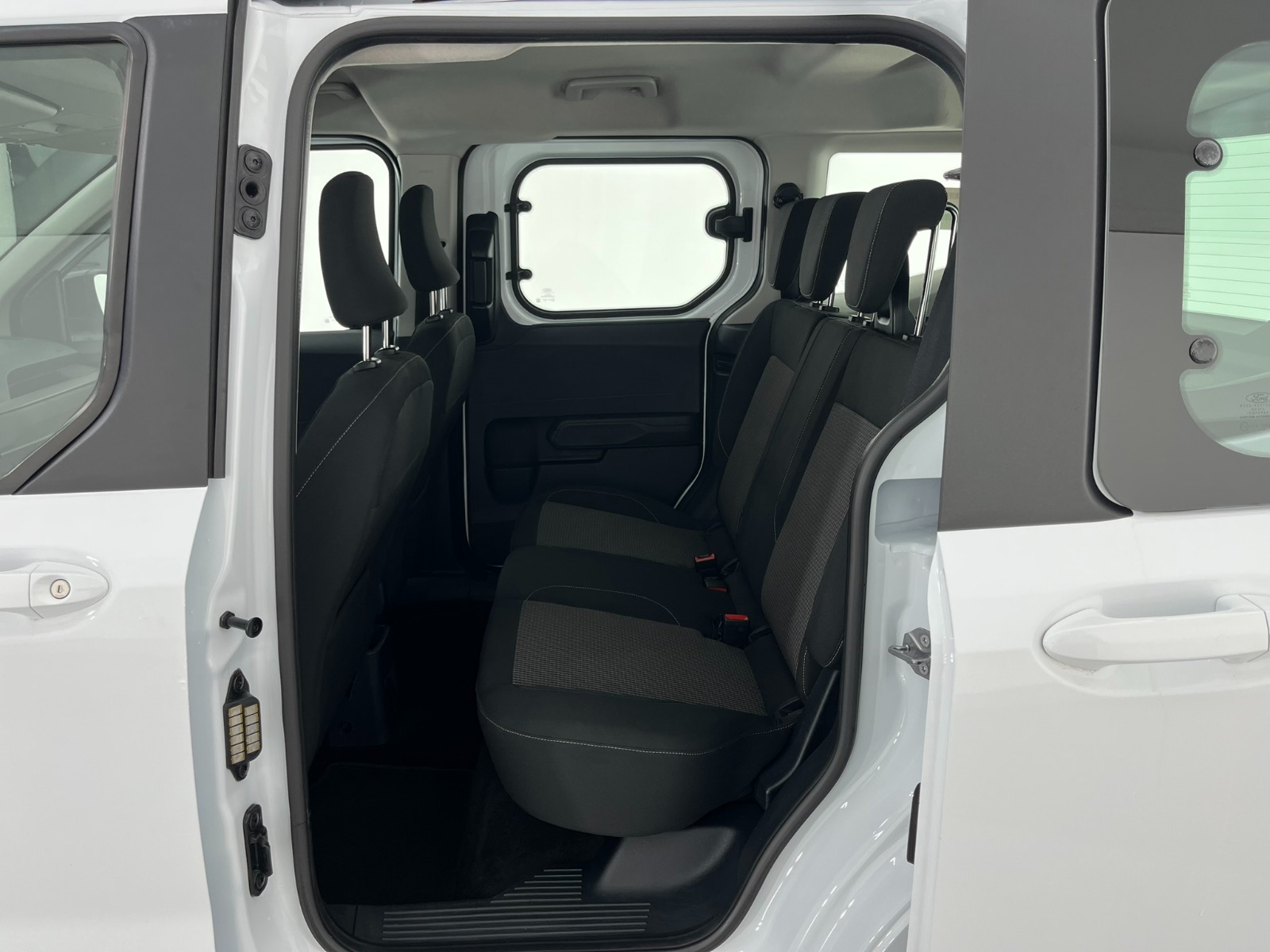 Ford Tourneo Courier Kombi 1.5 EcoBlue Deluxe - 2024 - Detay