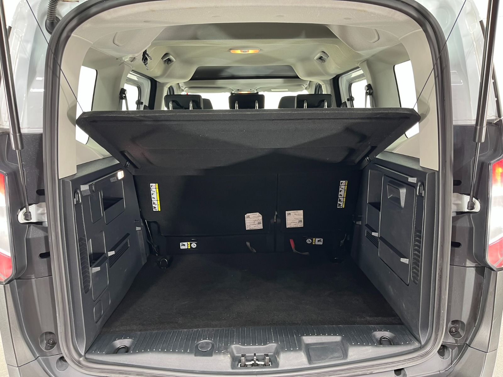 Ford Tourneo Courier Kombi 1.5 EcoBlue Deluxe - 2024 - Detay