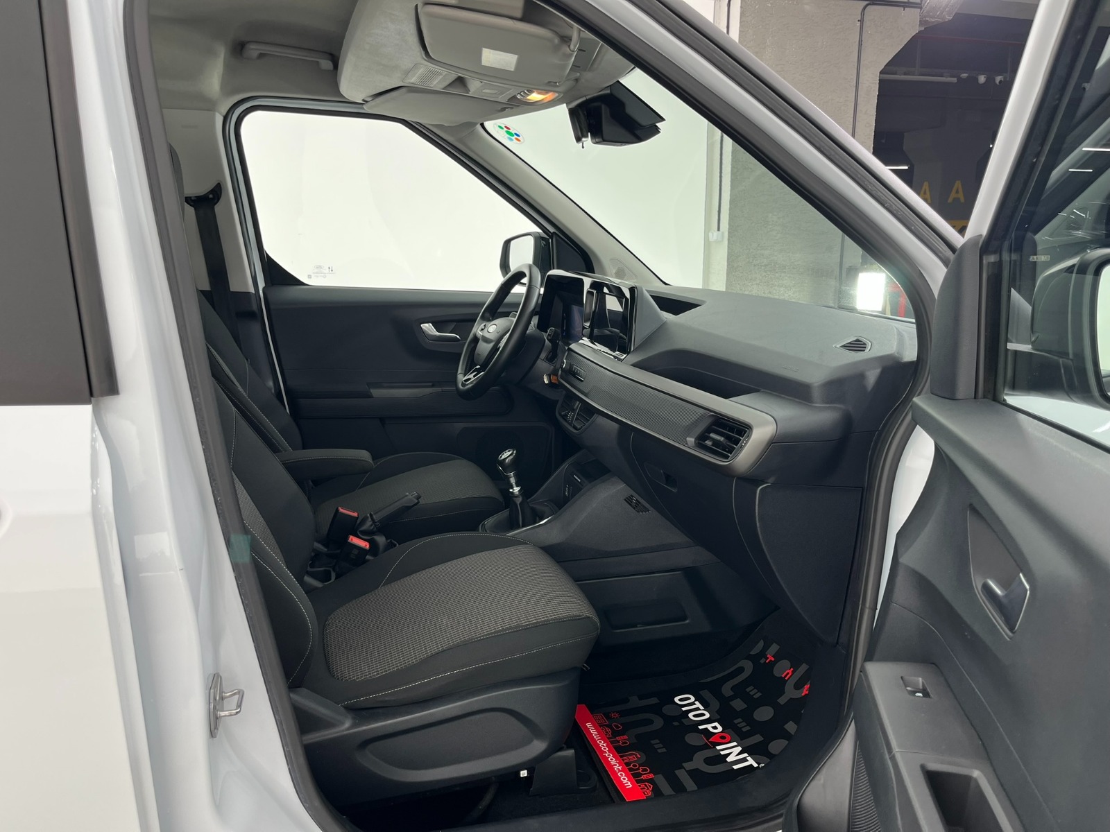 Ford Tourneo Courier Kombi 1.5 EcoBlue Deluxe - 2024 - Detay