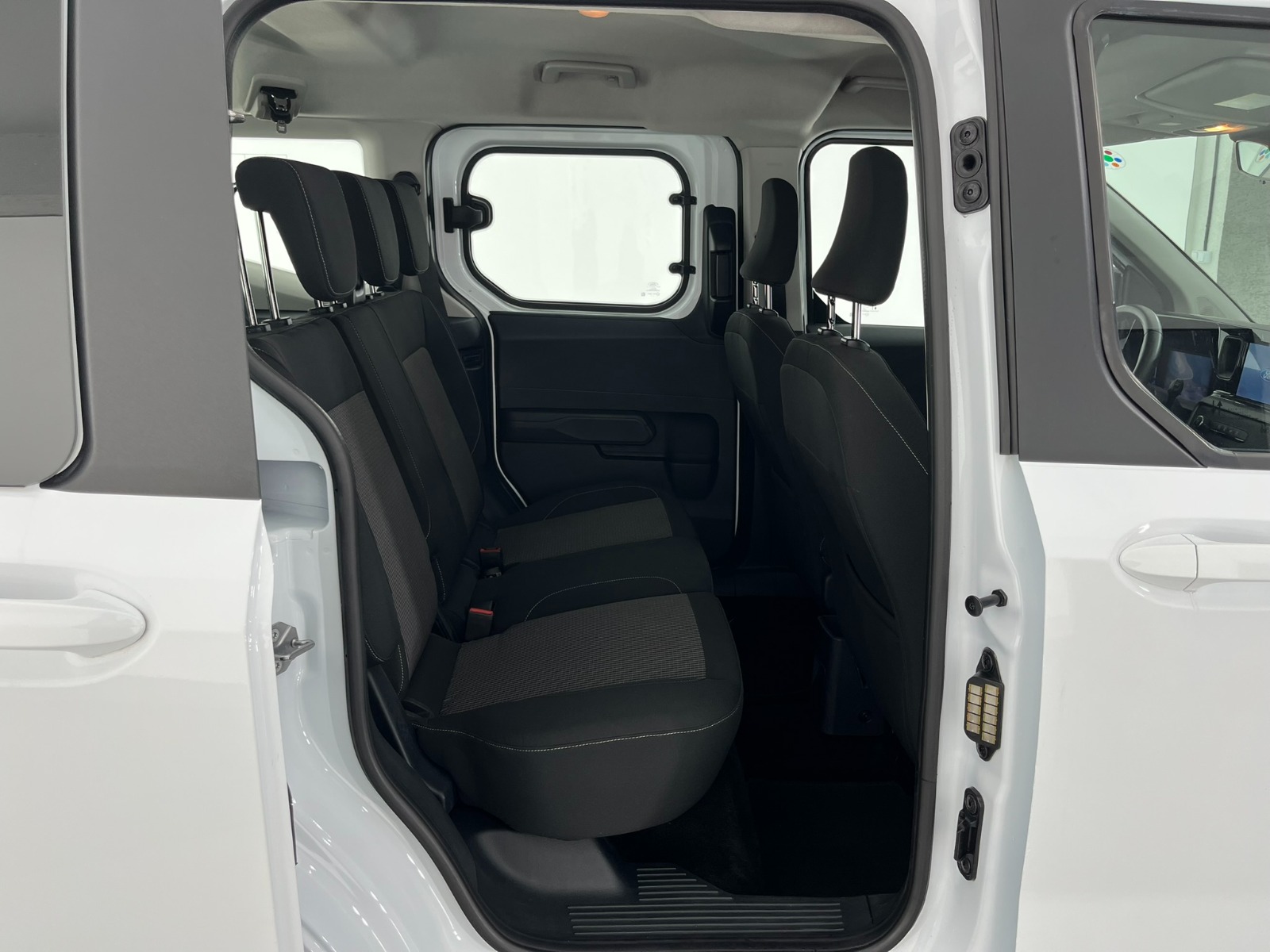 Ford Tourneo Courier Kombi 1.5 EcoBlue Deluxe - 2024 - Detay