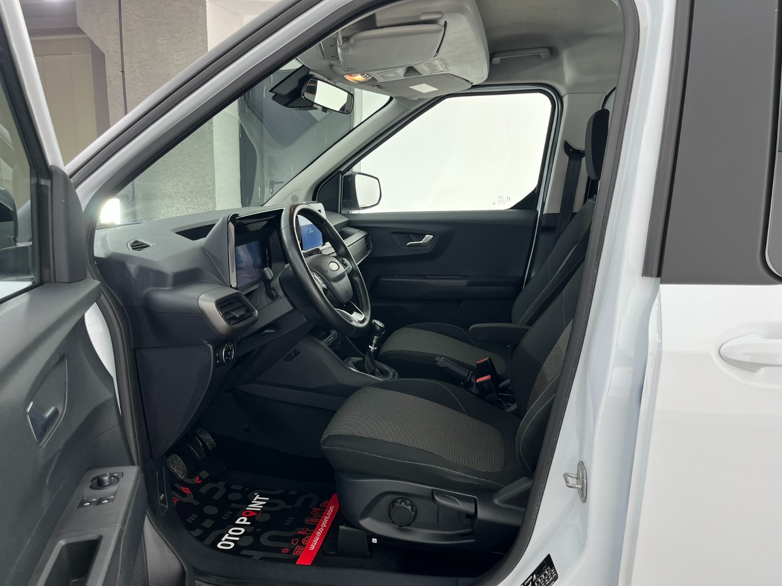 Ford Tourneo Courier Kombi 1.5 EcoBlue Deluxe - 2024 - Detay