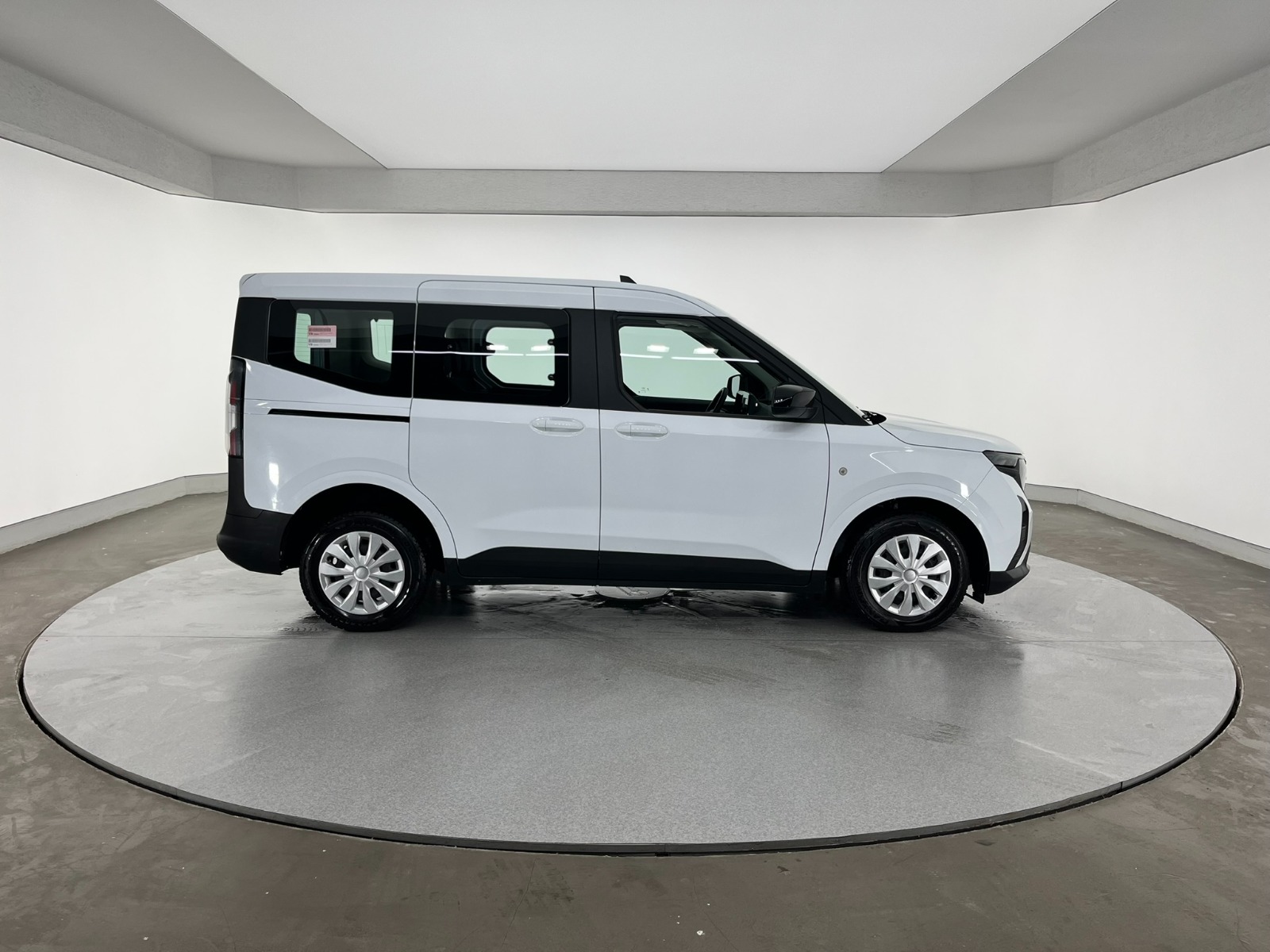 Ford Tourneo Courier Kombi 1.5 EcoBlue Deluxe - 2024 - Detay