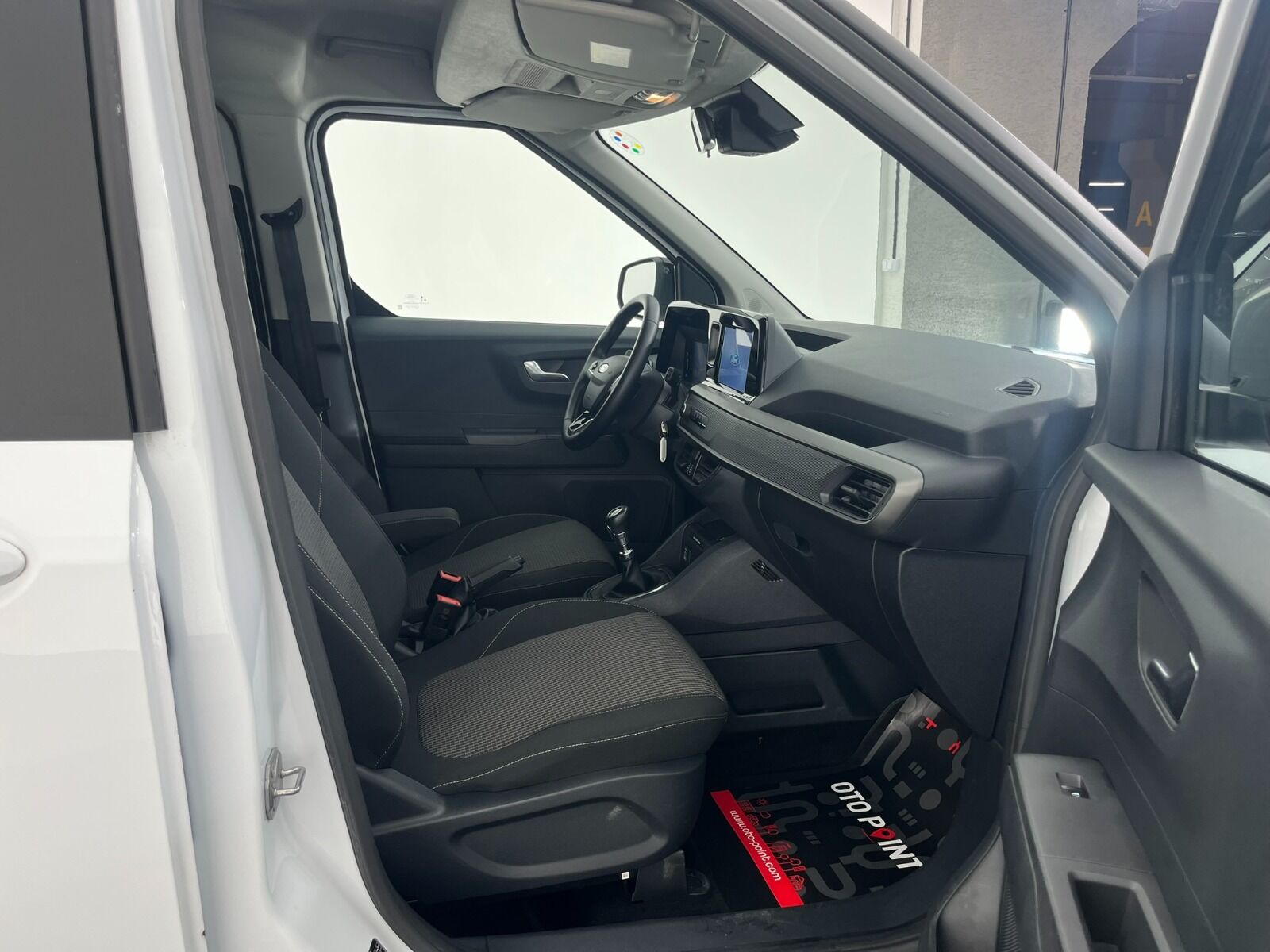 Ford Tourneo Courier Kombi 1.5 EcoBlue Deluxe - 2024 - Detay