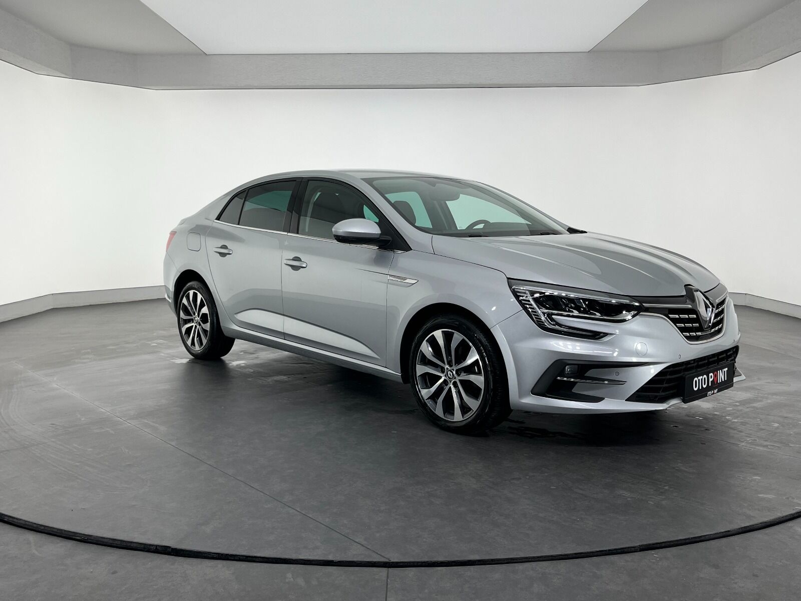 Renault Megane Sedan 1.5 Blue DCI Icon EDC - 2024 - Detay