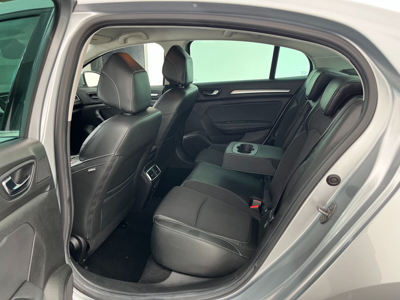 Renault Megane Sedan 1.5 Blue DCI Icon EDC - 2024 - Detay