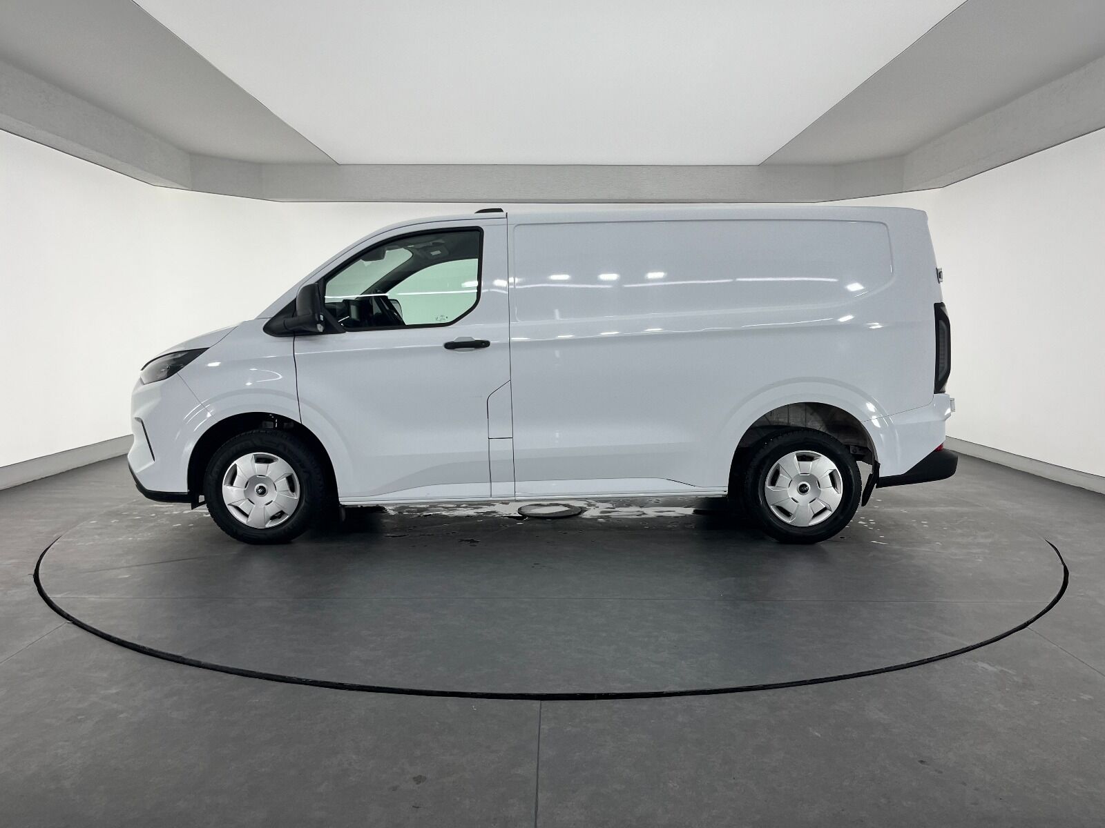 Ford Transit Custom Van 2.0 EcoBlue Upgrade 320 S Deluxe Otomatik - 2023 - Detay