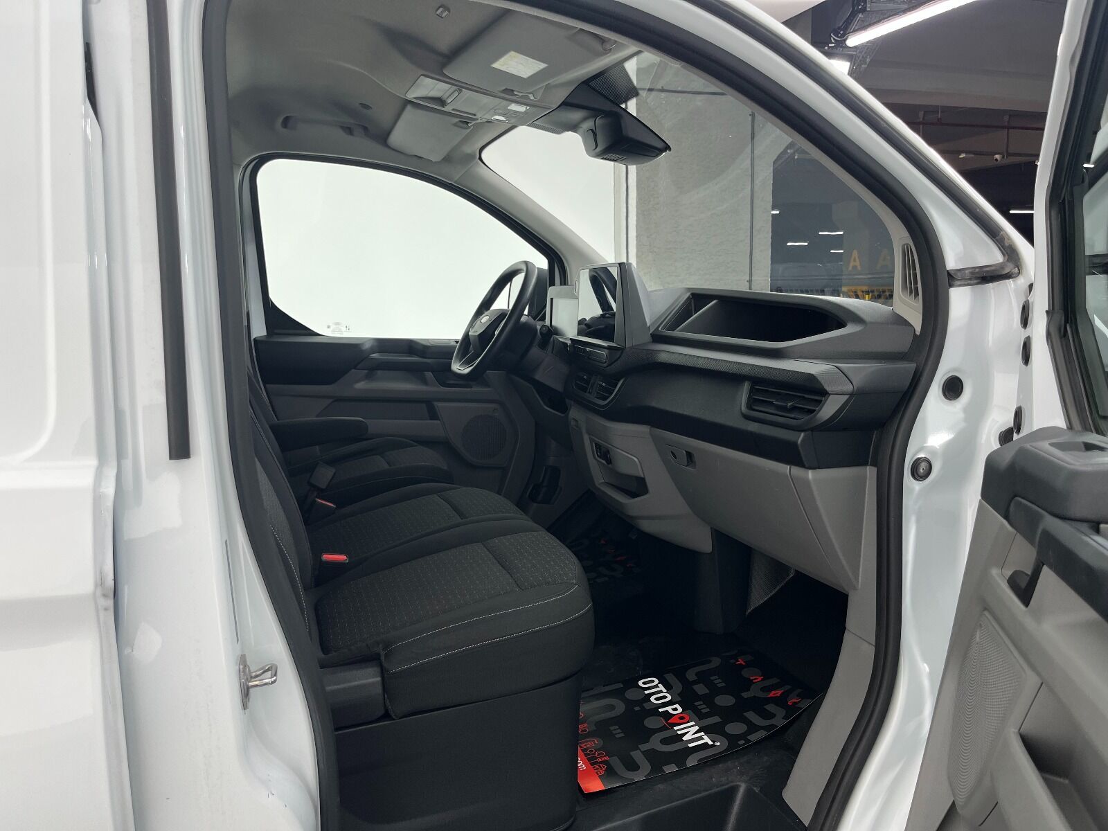 Ford Transit Custom Van 2.0 EcoBlue Upgrade 320 S Deluxe Otomatik - 2023 - Detay
