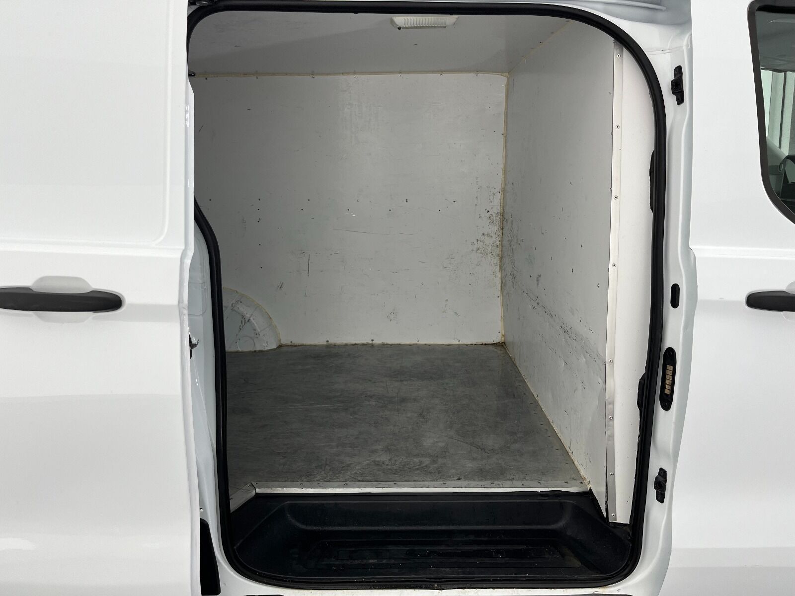 Ford Transit Custom Van 2.0 EcoBlue Upgrade 320 S Deluxe Otomatik - 2023 - Detay
