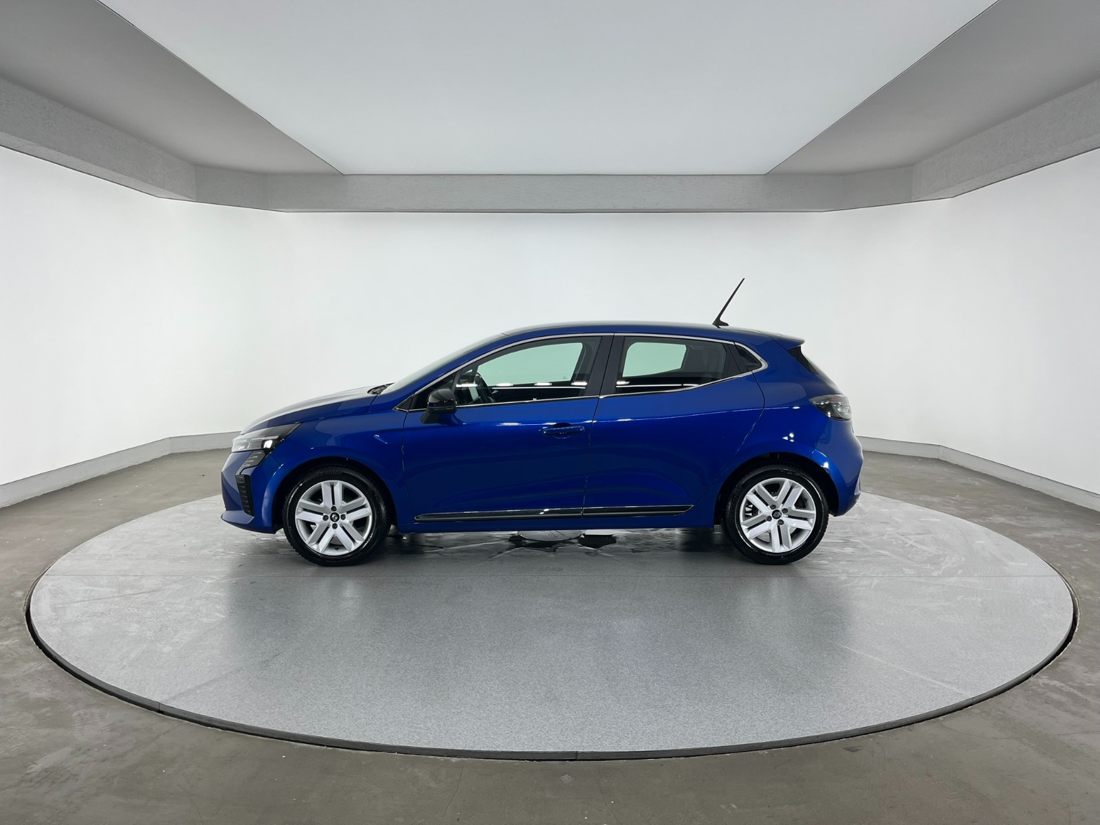 Renault Clio Hatchback 1.0 TCe Evolution X-Tronic - 2024 - Detay