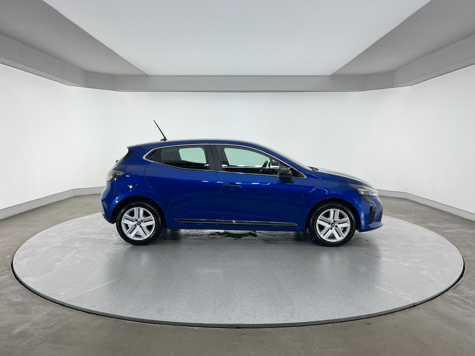 Renault Clio Hatchback 1.0 TCe Evolution X-Tronic - 2024 - Detay