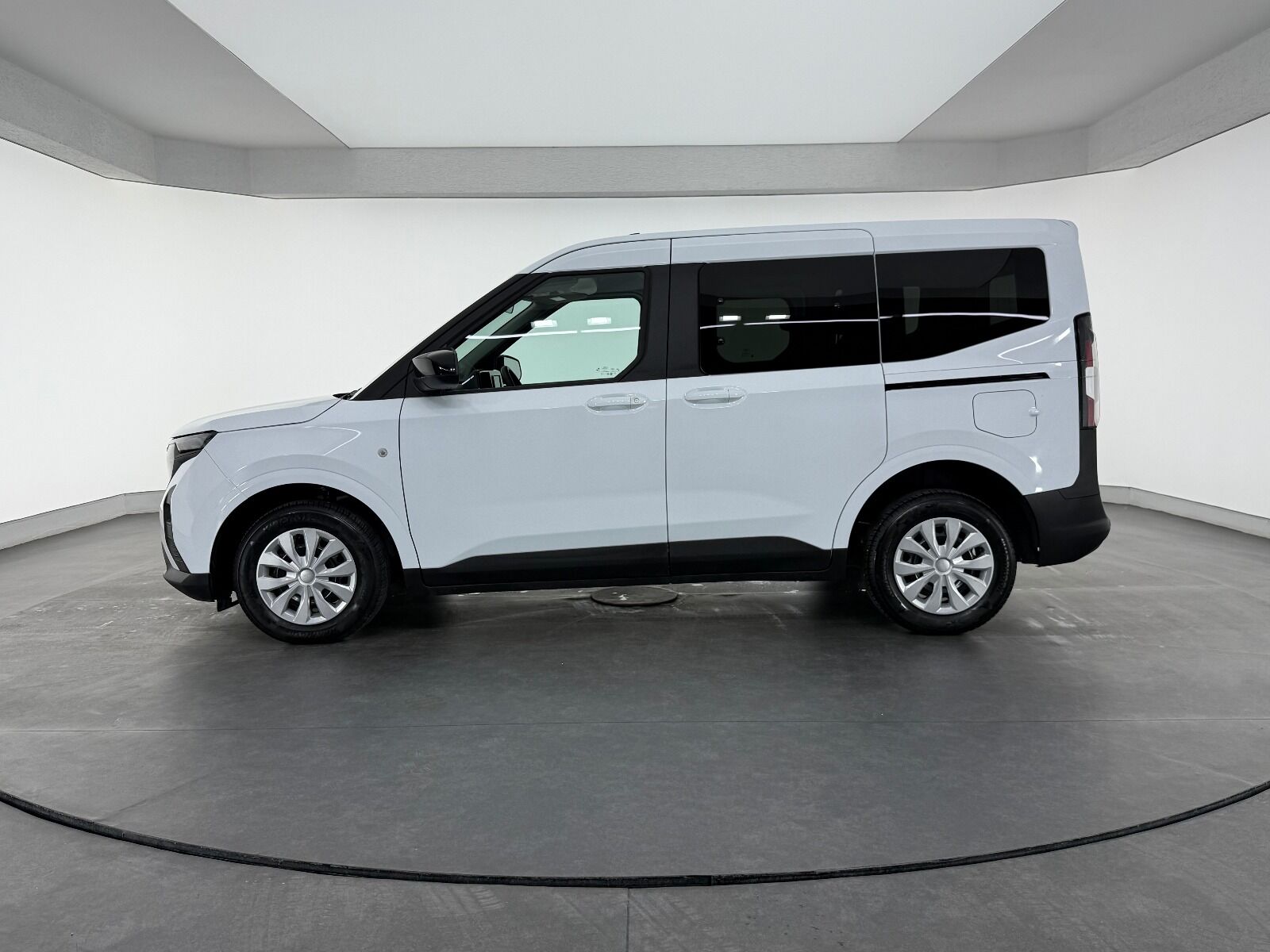 Ford Tourneo Courier 1.0 EcoBoost Deluxe - 2025 - Detay