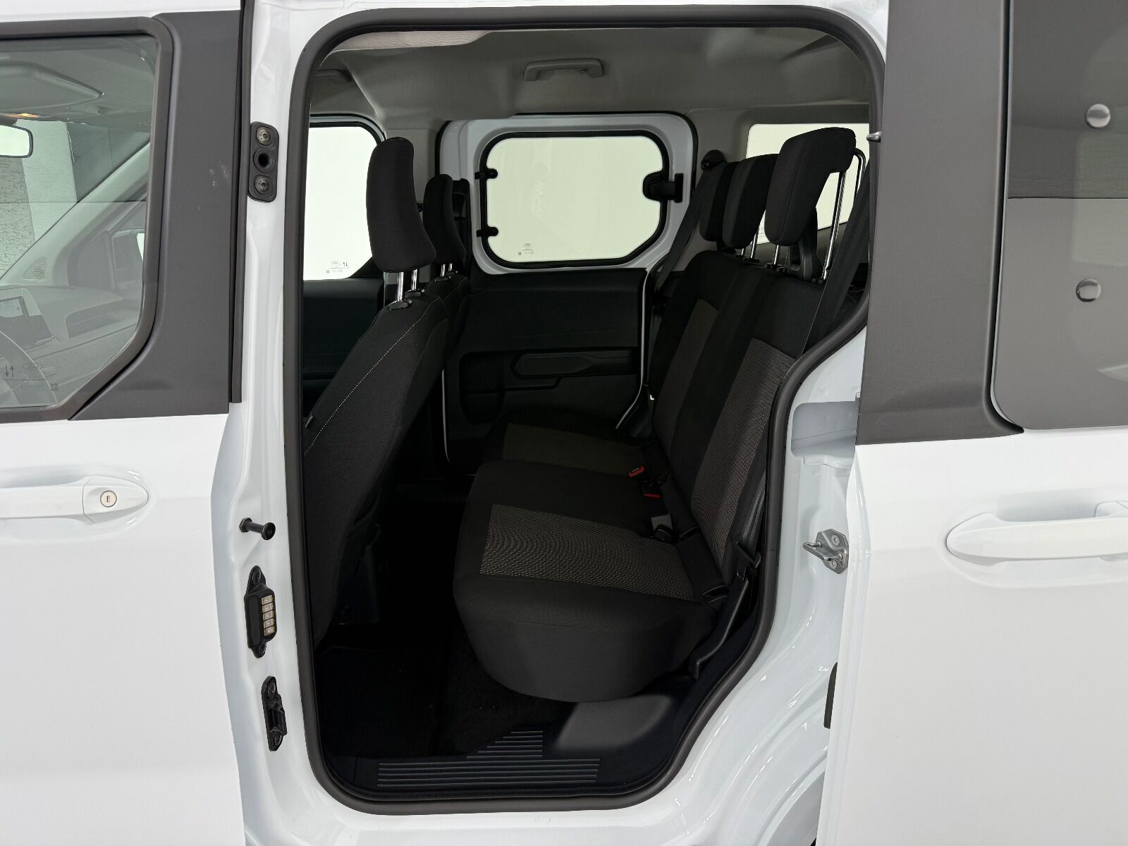 Ford Tourneo Courier 1.0 EcoBoost Deluxe - 2025 - Detay
