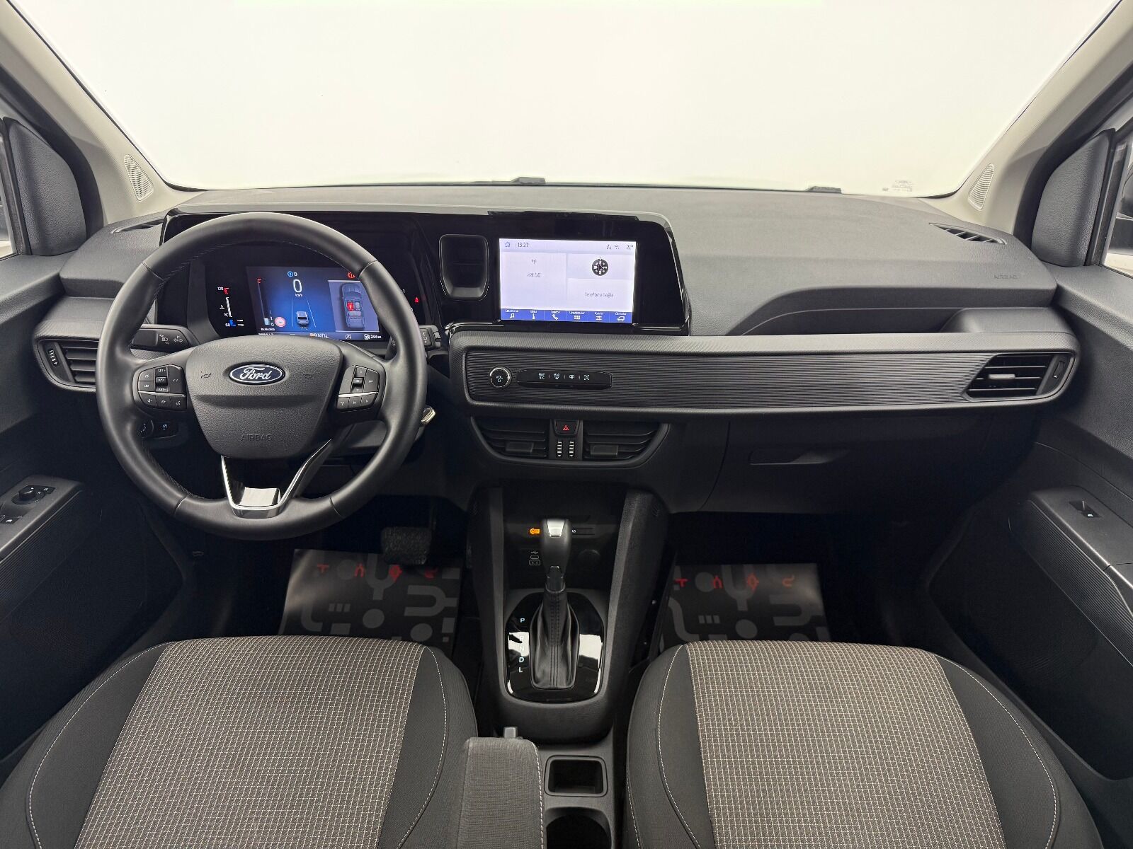 Ford Tourneo Courier 1.0 EcoBoost Deluxe - 2025 - Detay