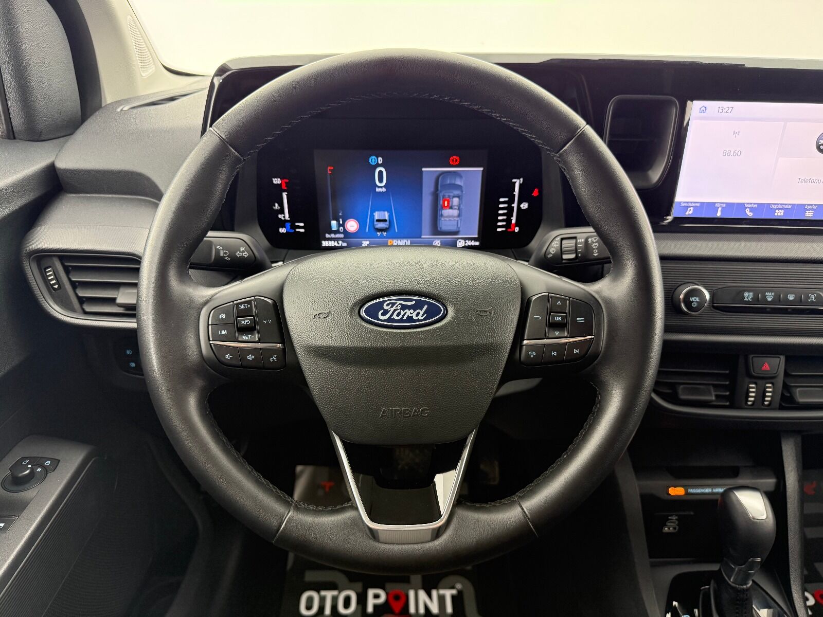 Ford Tourneo Courier 1.0 EcoBoost Deluxe - 2025 - Detay