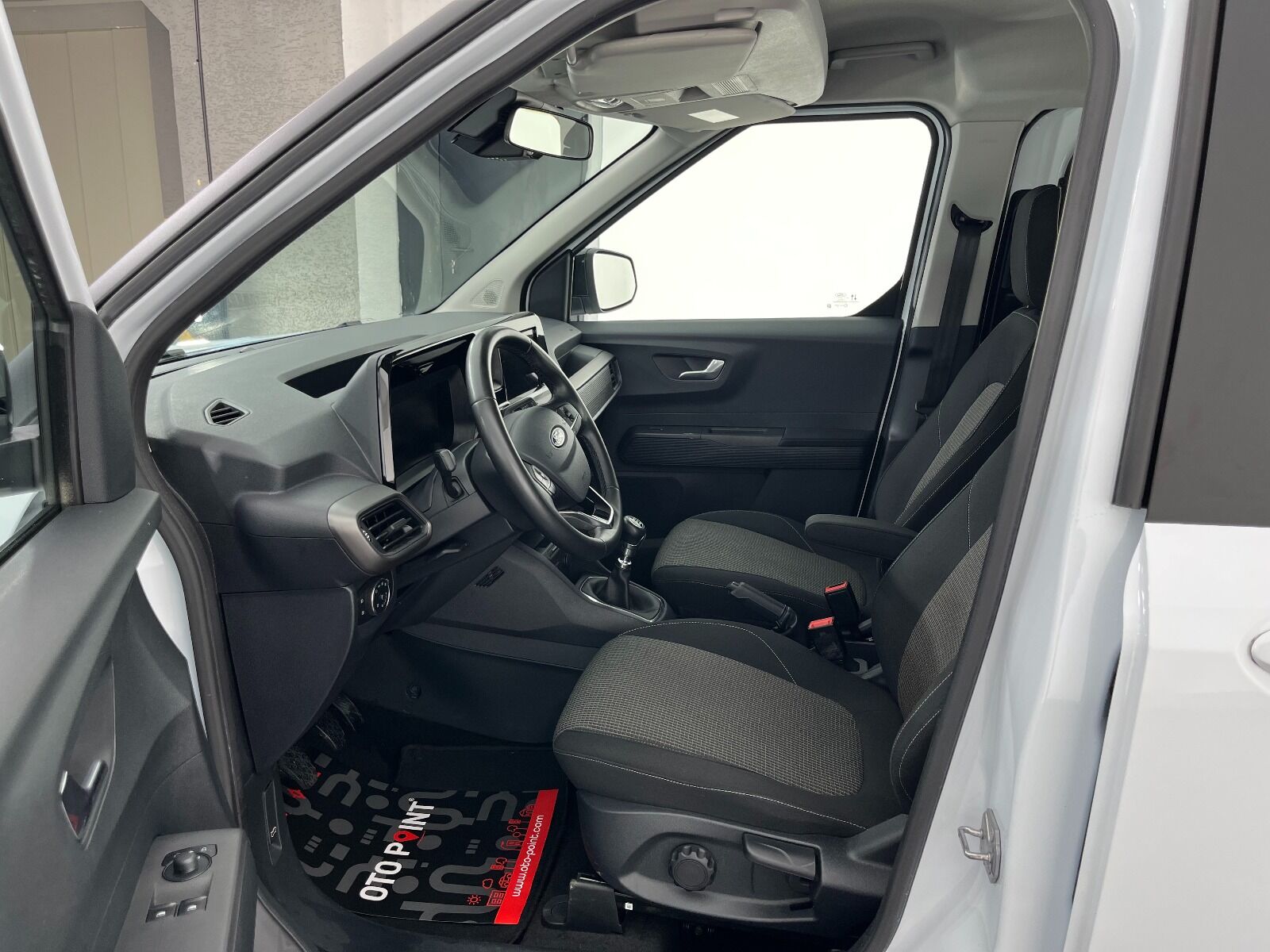 Ford Tourneo Courier Kombi 1.5 EcoBlue Deluxe - 2024 - Detay