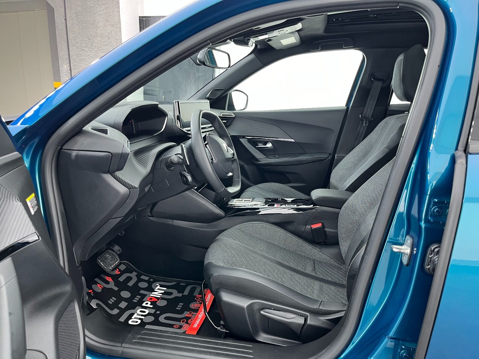 Peugeot 2008 1.2 Puretech Allure EAT8 - 2025 - Detay