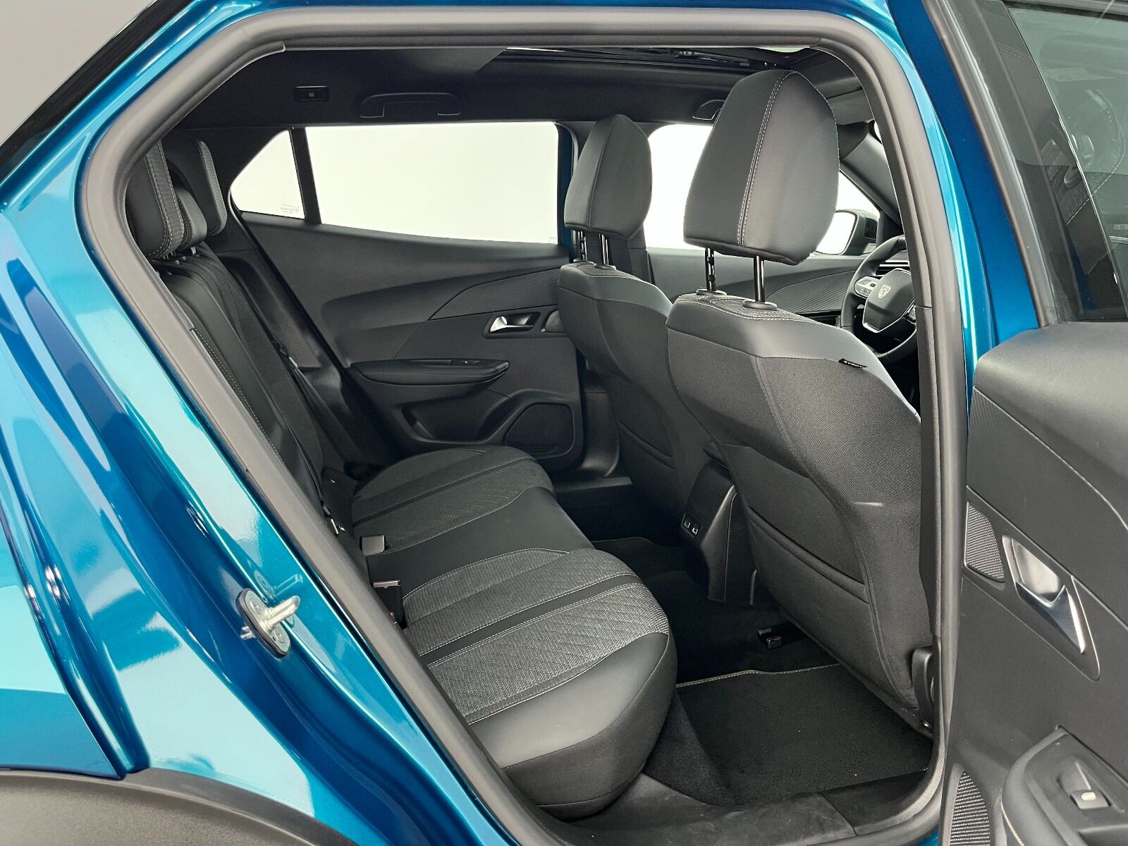 Peugeot 2008 1.2 Puretech Allure EAT8 - 2025 - Detay