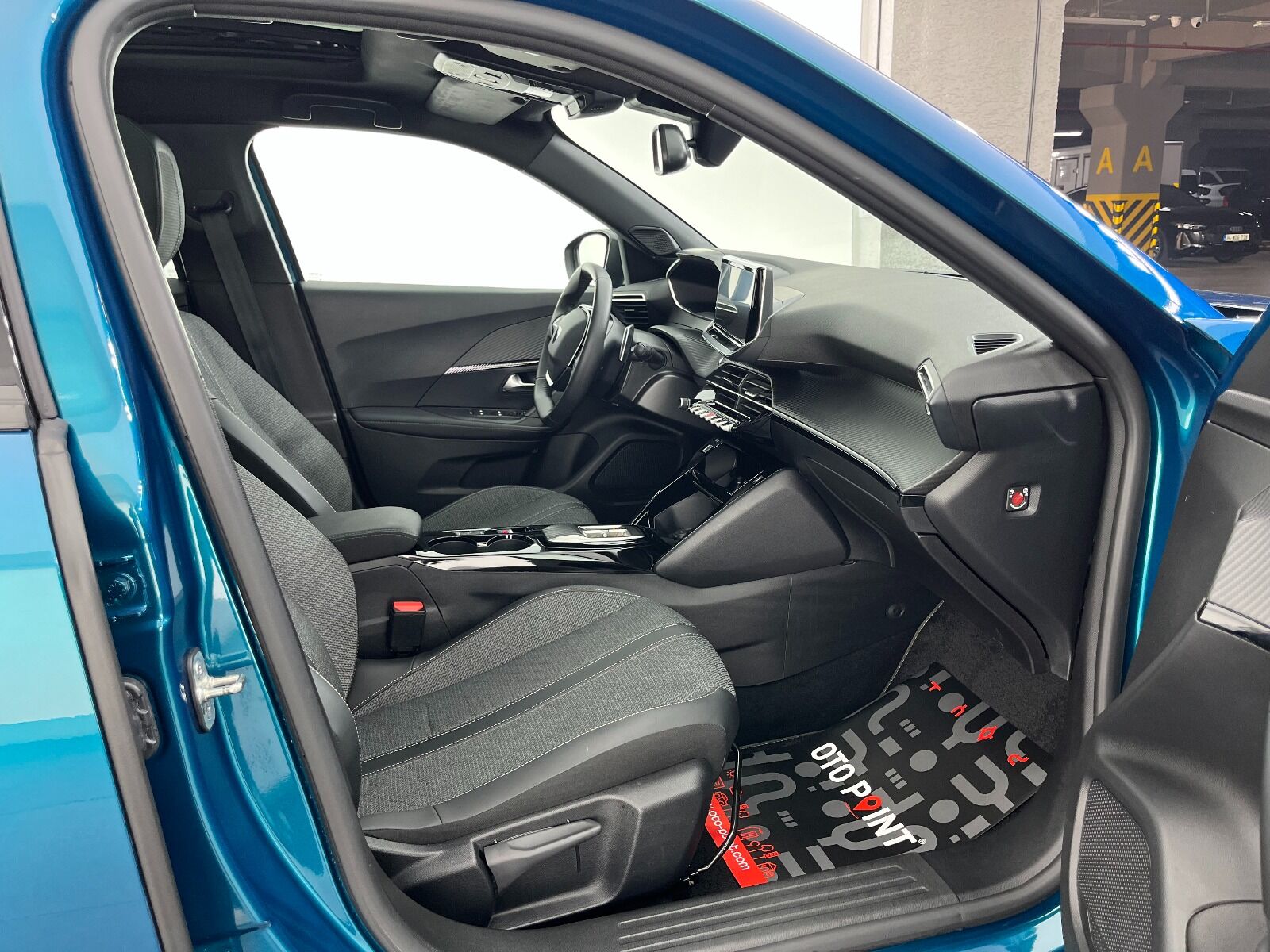 Peugeot 2008 1.2 Puretech Allure EAT8 - 2025 - Detay