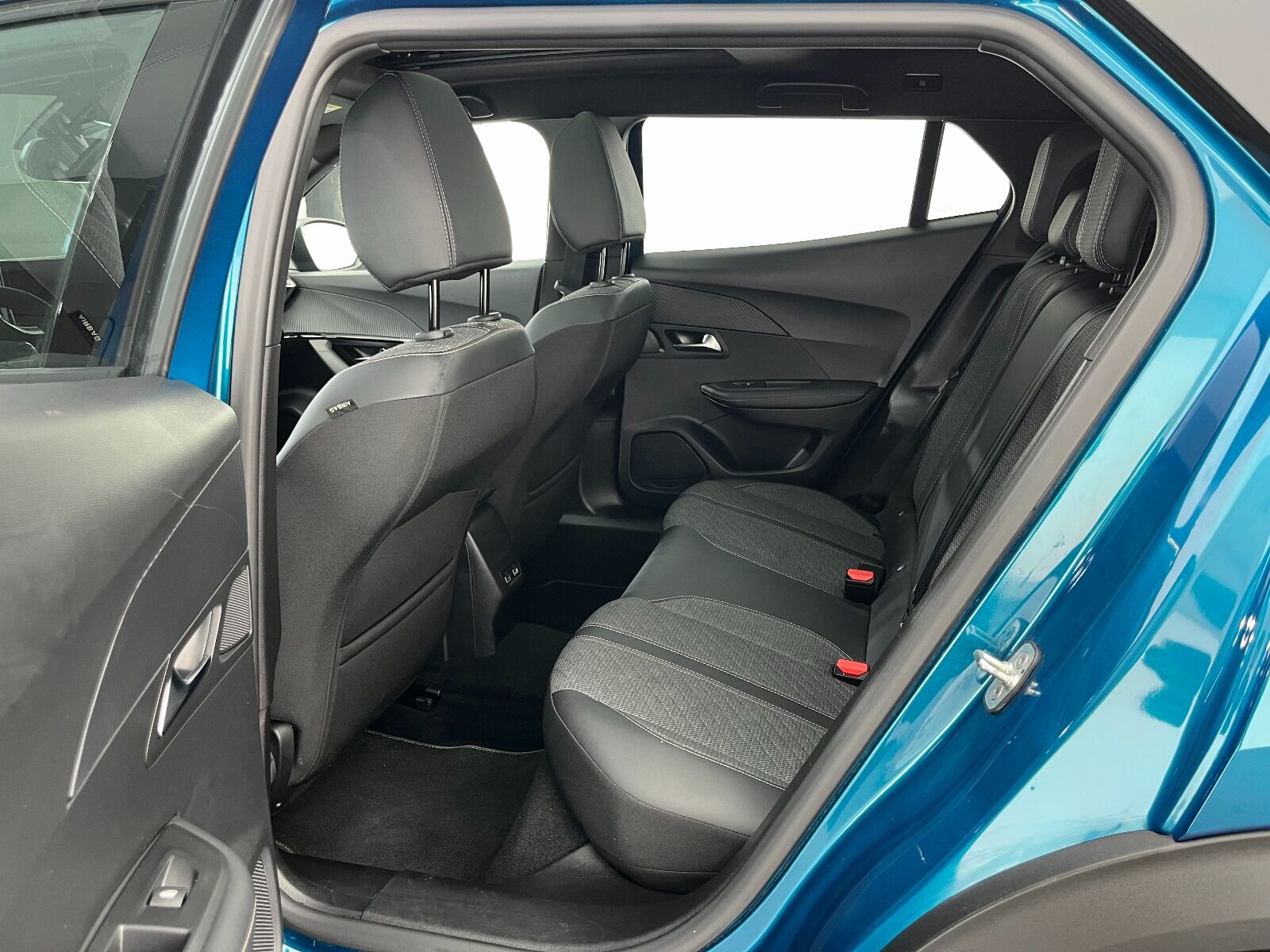 Peugeot 2008 1.2 Puretech Allure EAT8 - 2025 - Detay