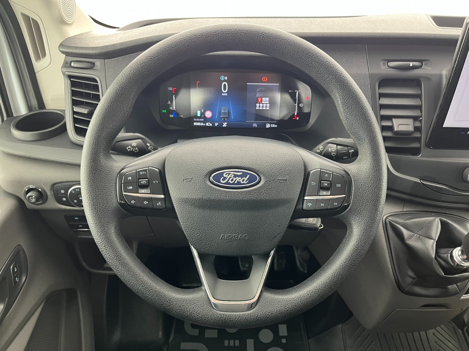 Ford Transit 350 M Çift Kabin - 2024 - Detay