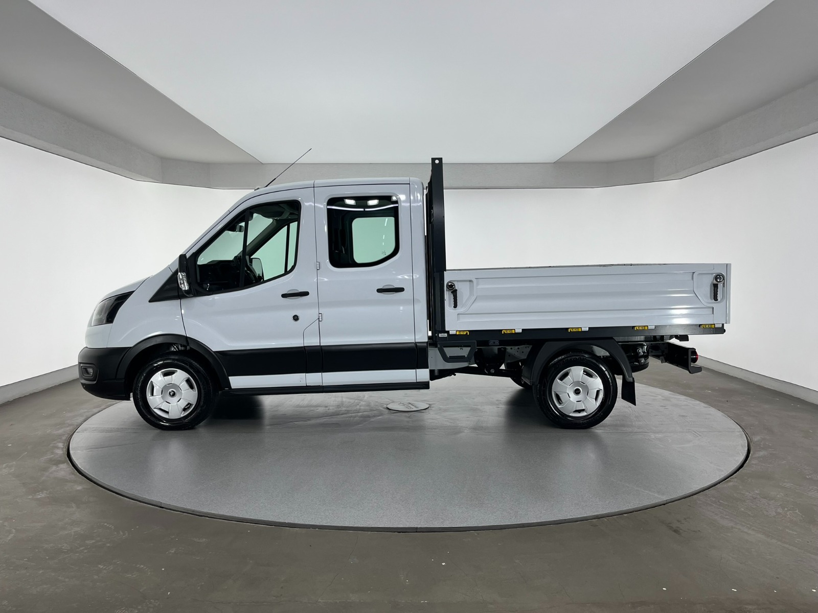Ford Transit 350 M Çift Kabin - 2024 - Detay