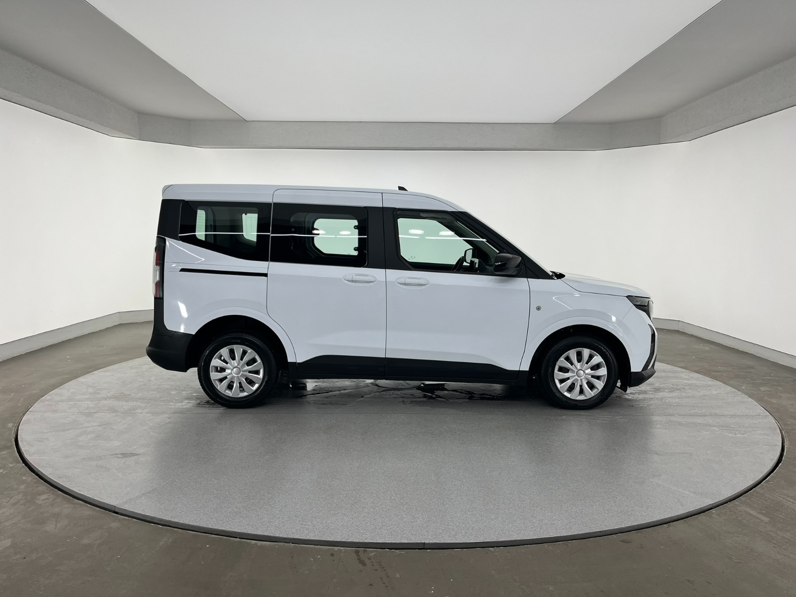 Ford Tourneo Courier Kombi 1.5 EcoBlue Deluxe - 2024 - Detay