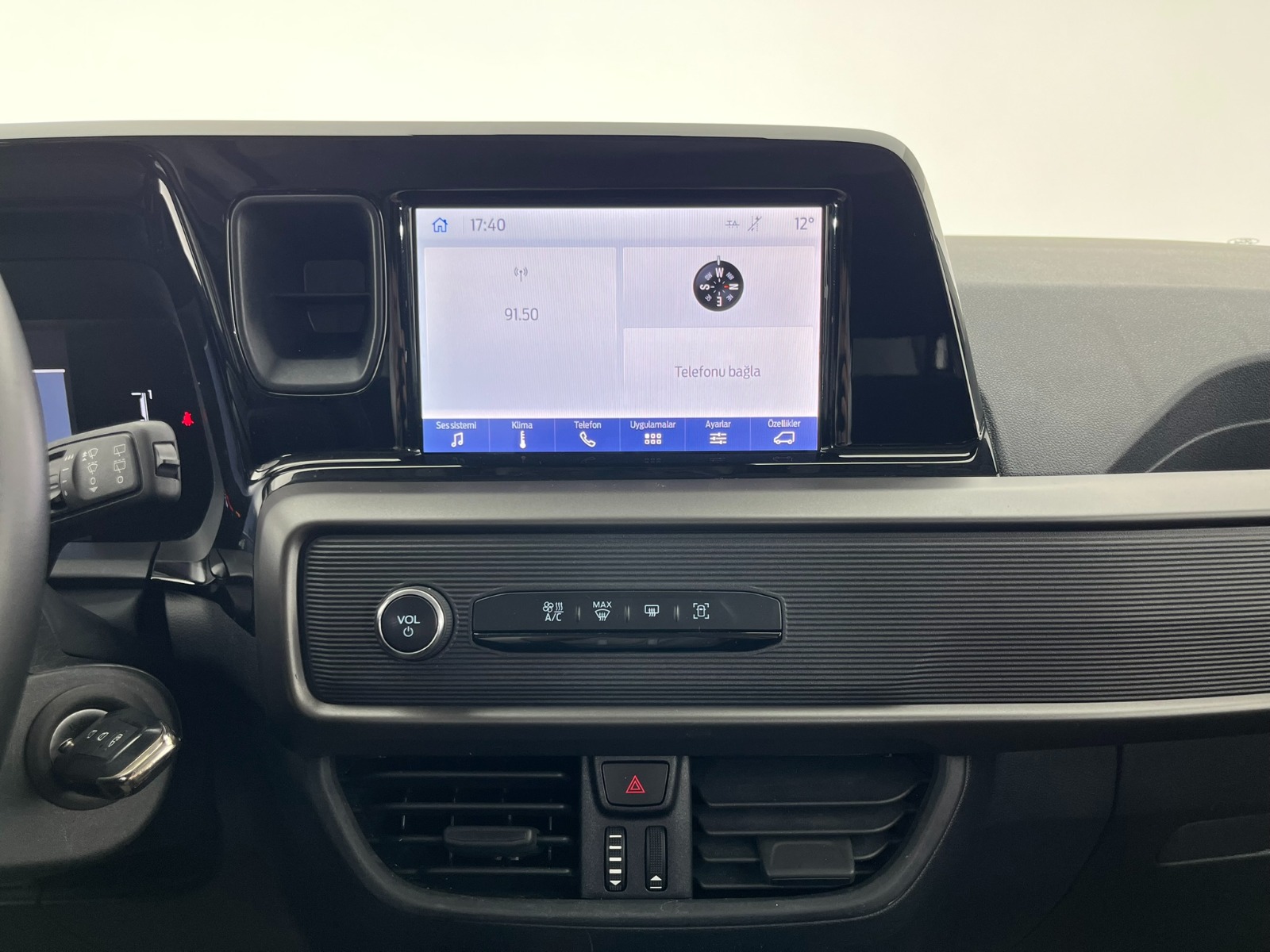 Ford Tourneo Courier Kombi 1.5 EcoBlue Deluxe - 2024 - Detay