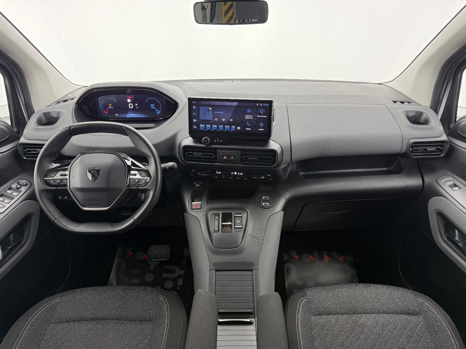 Peugeot Rifter 1.5 BlueHDI Allure EAT8 - 2025 - Detay