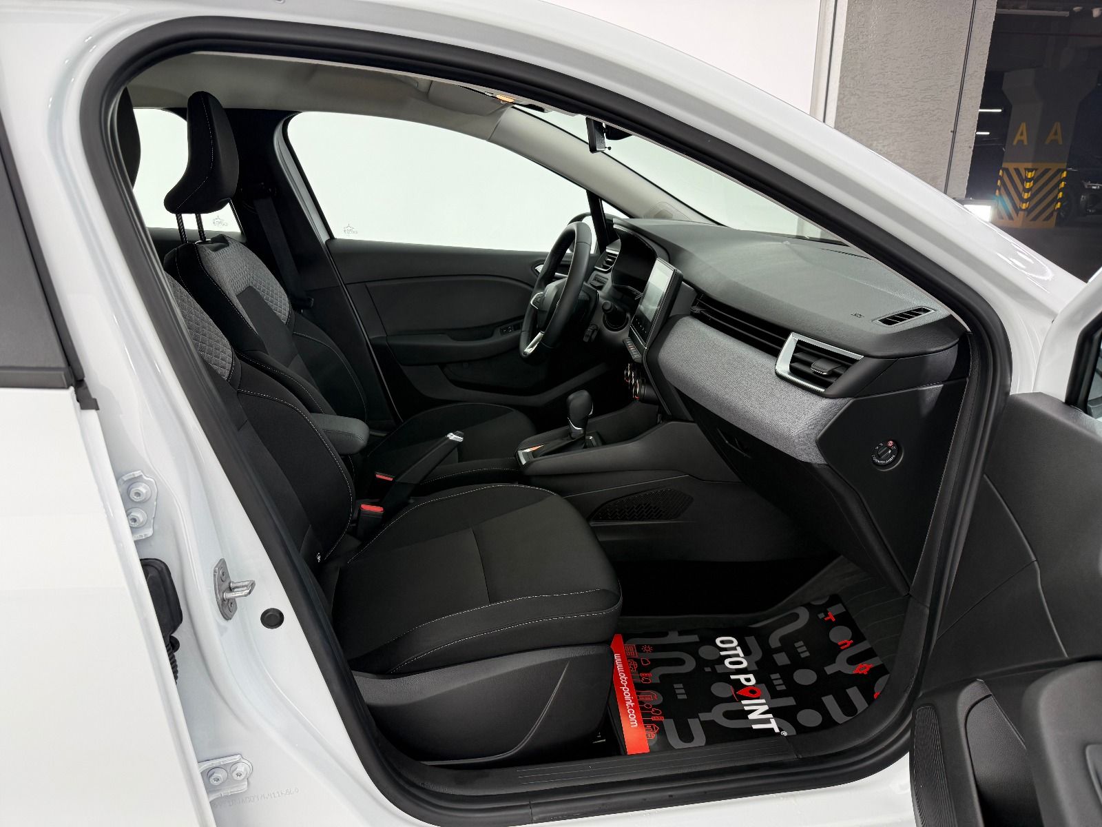 Renault Clio 1.0 TCE Evolution X-Tronic - 2026 - Detay