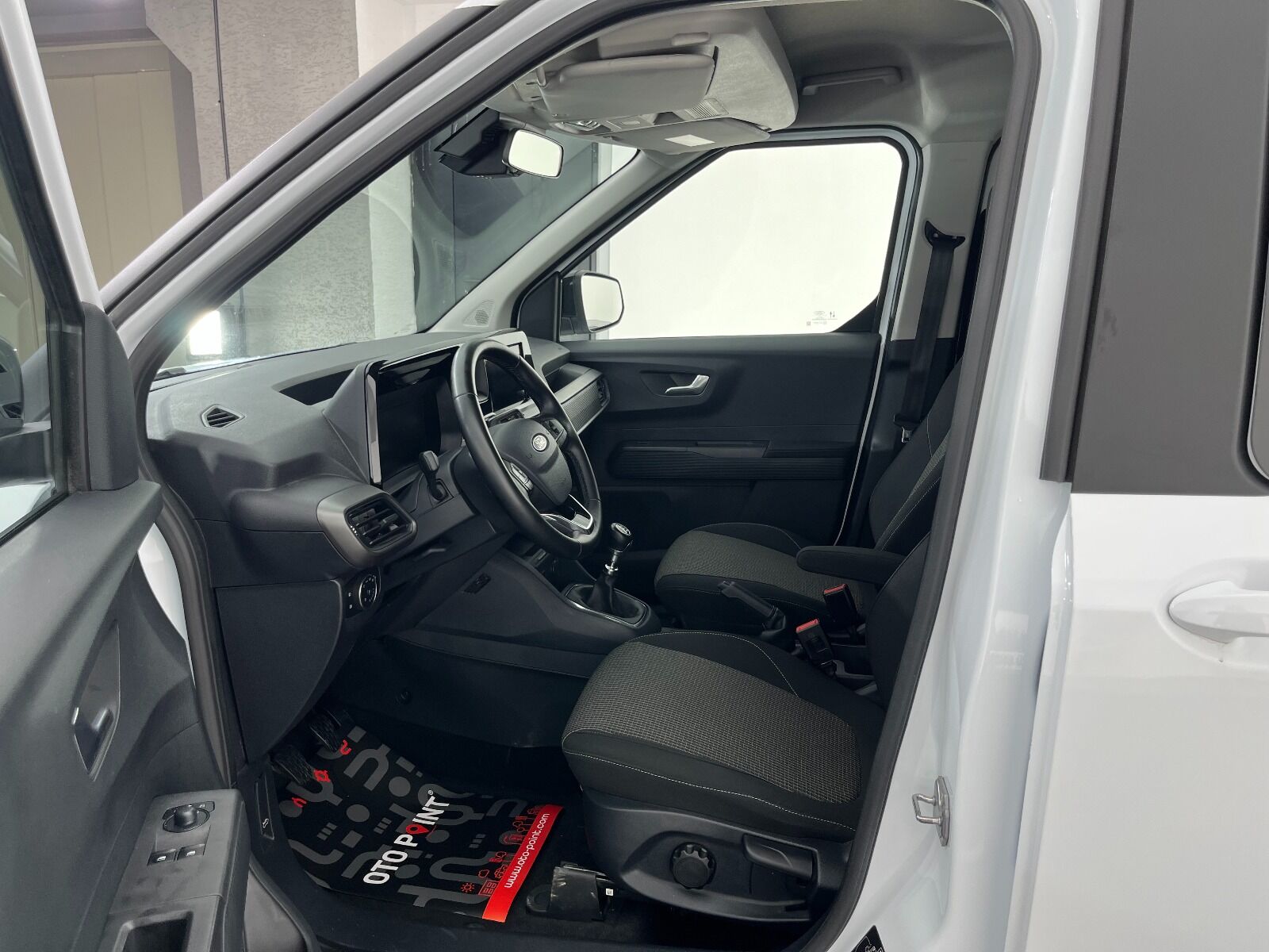 Ford Tourneo Courier Kombi 1.5 EcoBlue Deluxe - 2025 - Detay