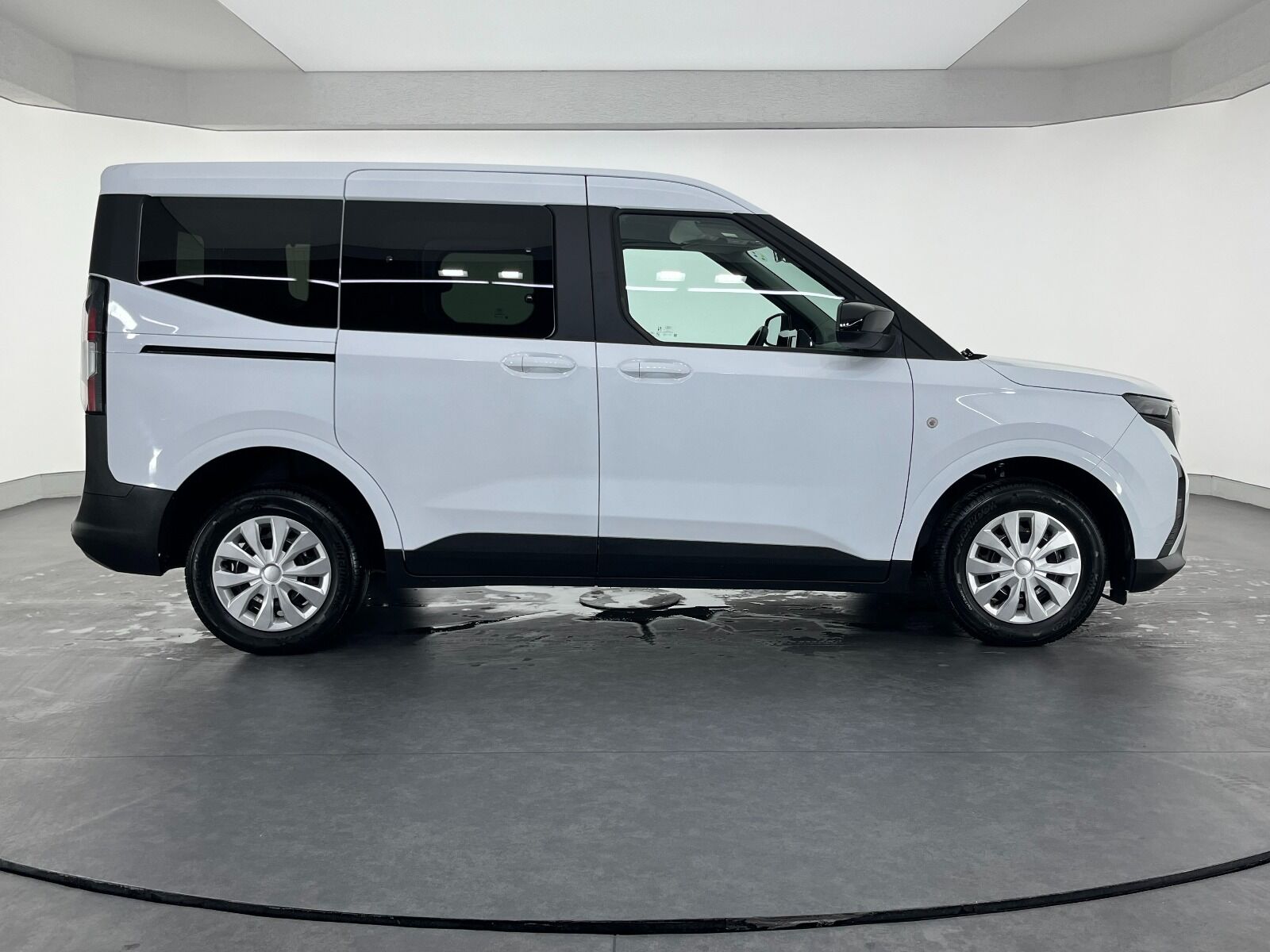 Ford Tourneo Courier Kombi 1.5 EcoBlue Deluxe - 2025 - Detay