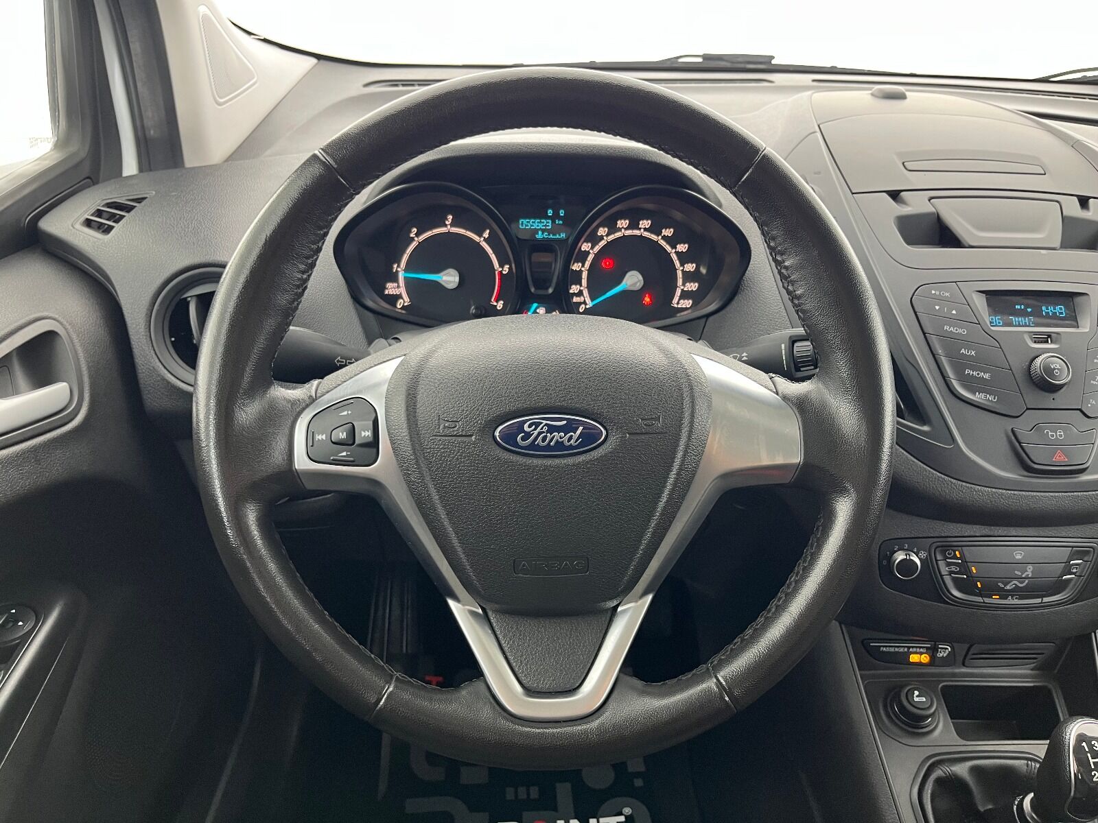 Ford Tourneo Courier 1.5 TDCI Deluxe - 2023 - Detay