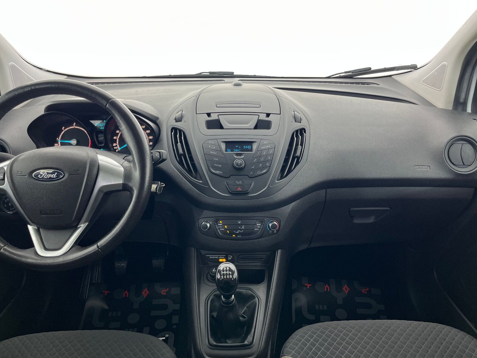 Ford Tourneo Courier 1.5 TDCI Deluxe - 2023 - Detay