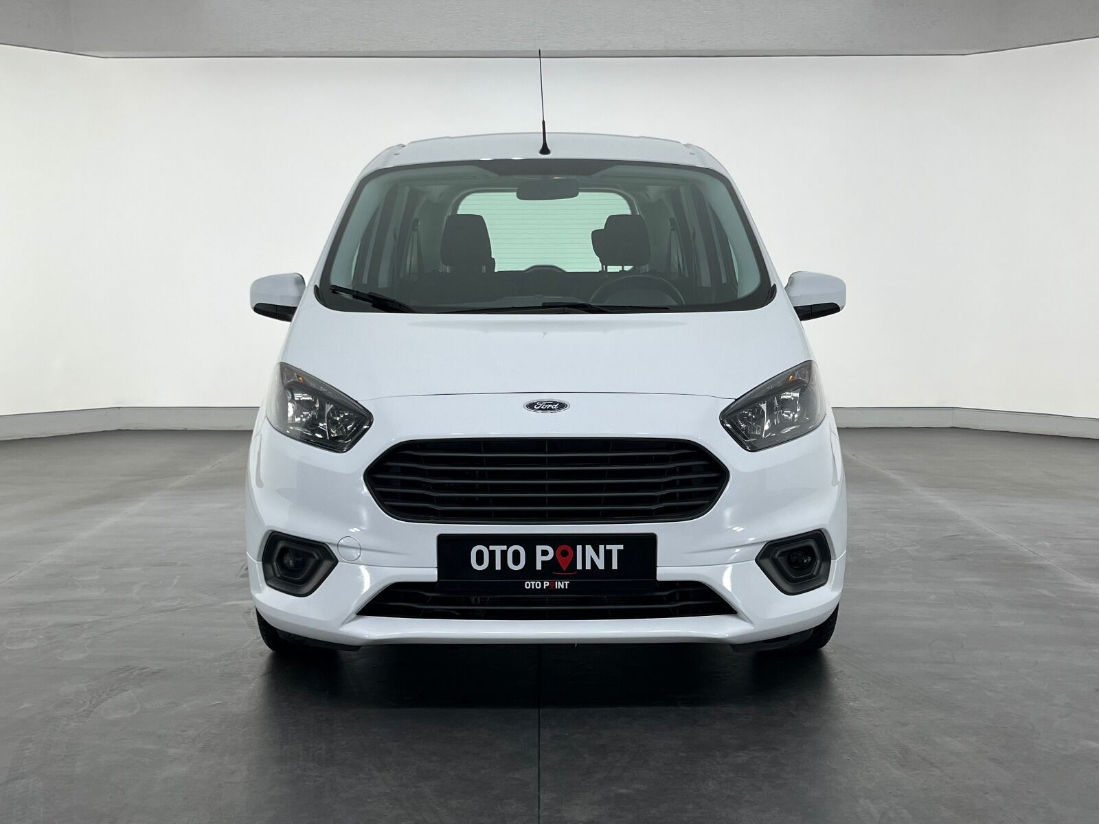 Ford Tourneo Courier 1.5 TDCI Deluxe - 2023