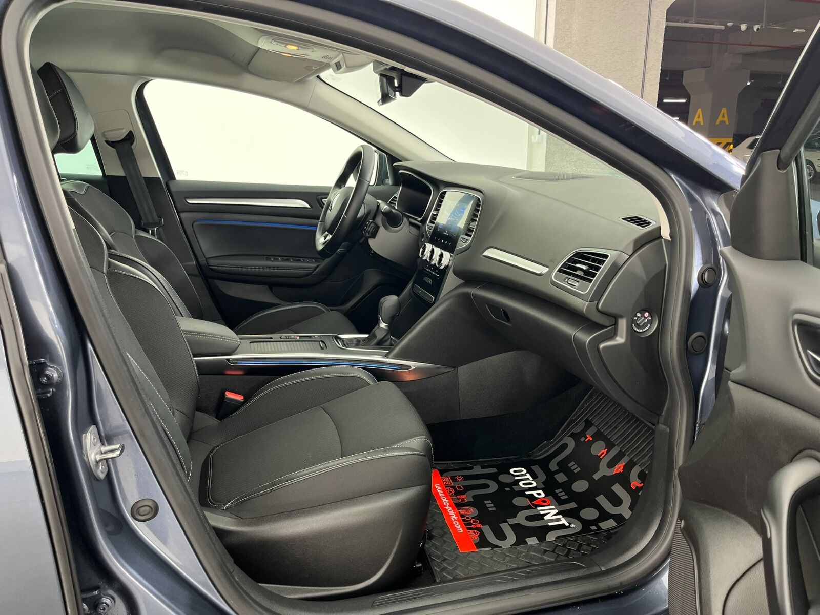 Renault Megane Sedan 1.3 TCe Icon EDC - 2025 - Detay