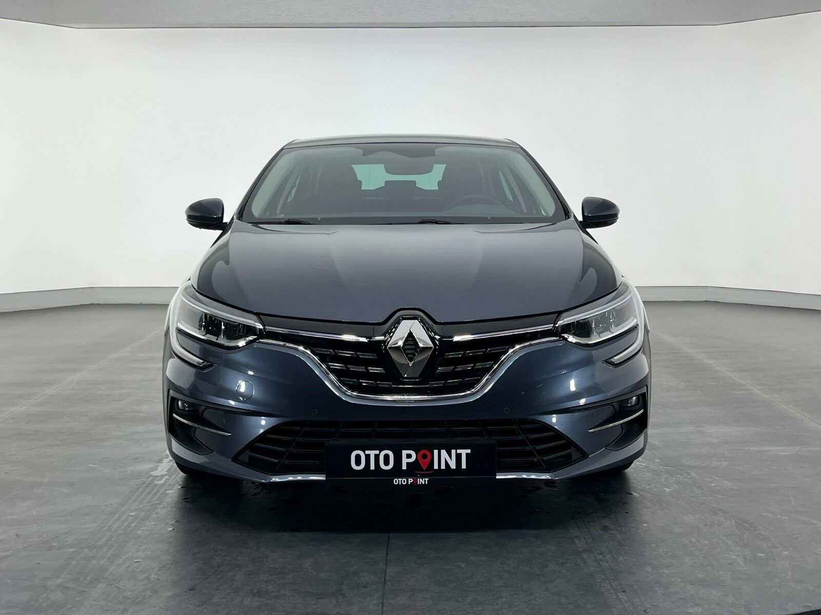 Renault Megane Sedan 1.3 TCe Icon EDC - 2025