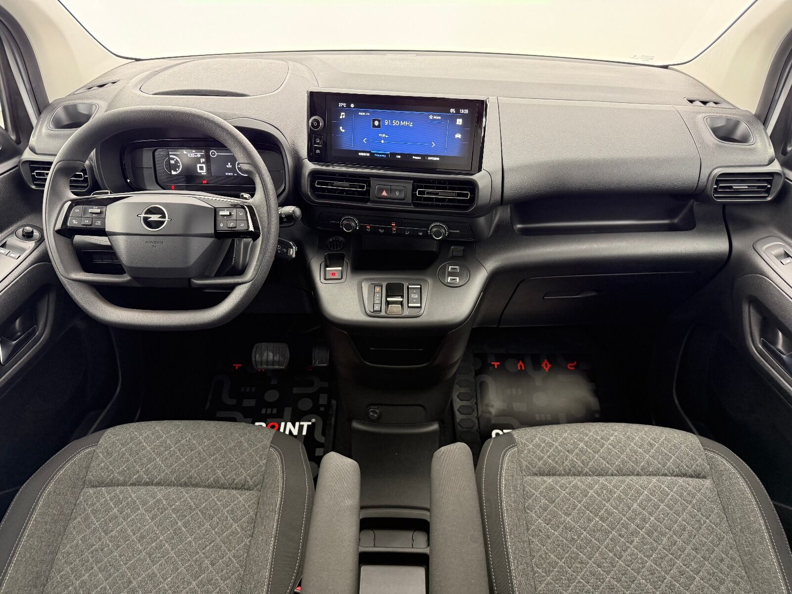 Opel Combo 1.5 D Essential - 2026 - Detay
