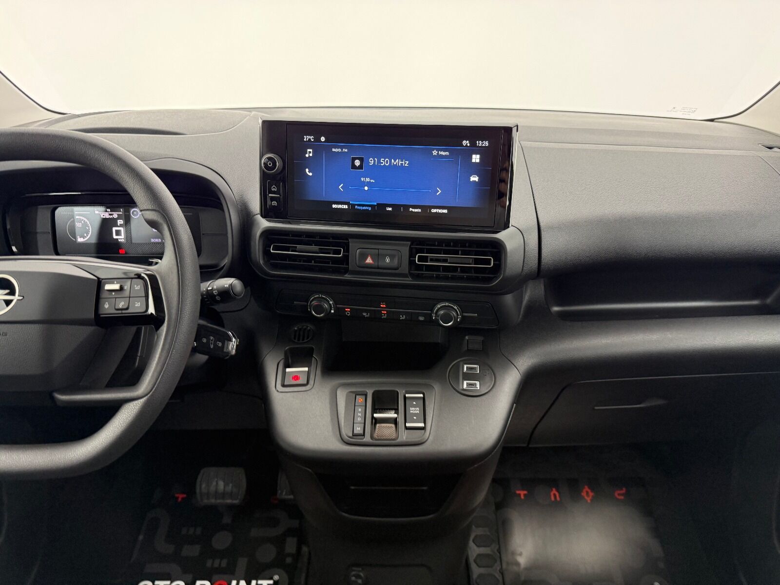 Opel Combo 1.5 D Essential - 2026 - Detay