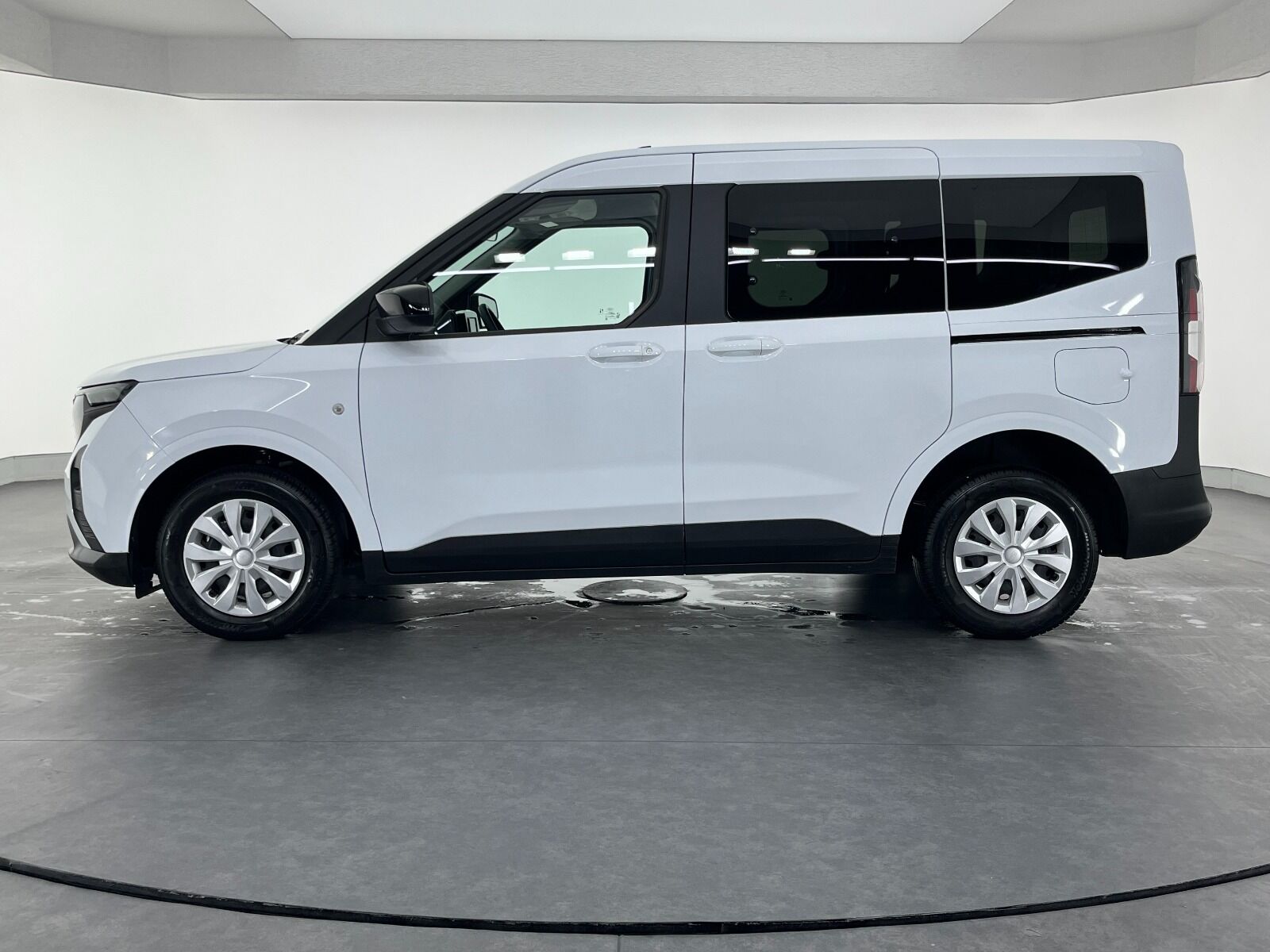 Ford Tourneo Courier Kombi 1.5 EcoBlue Deluxe - 2025 - Detay